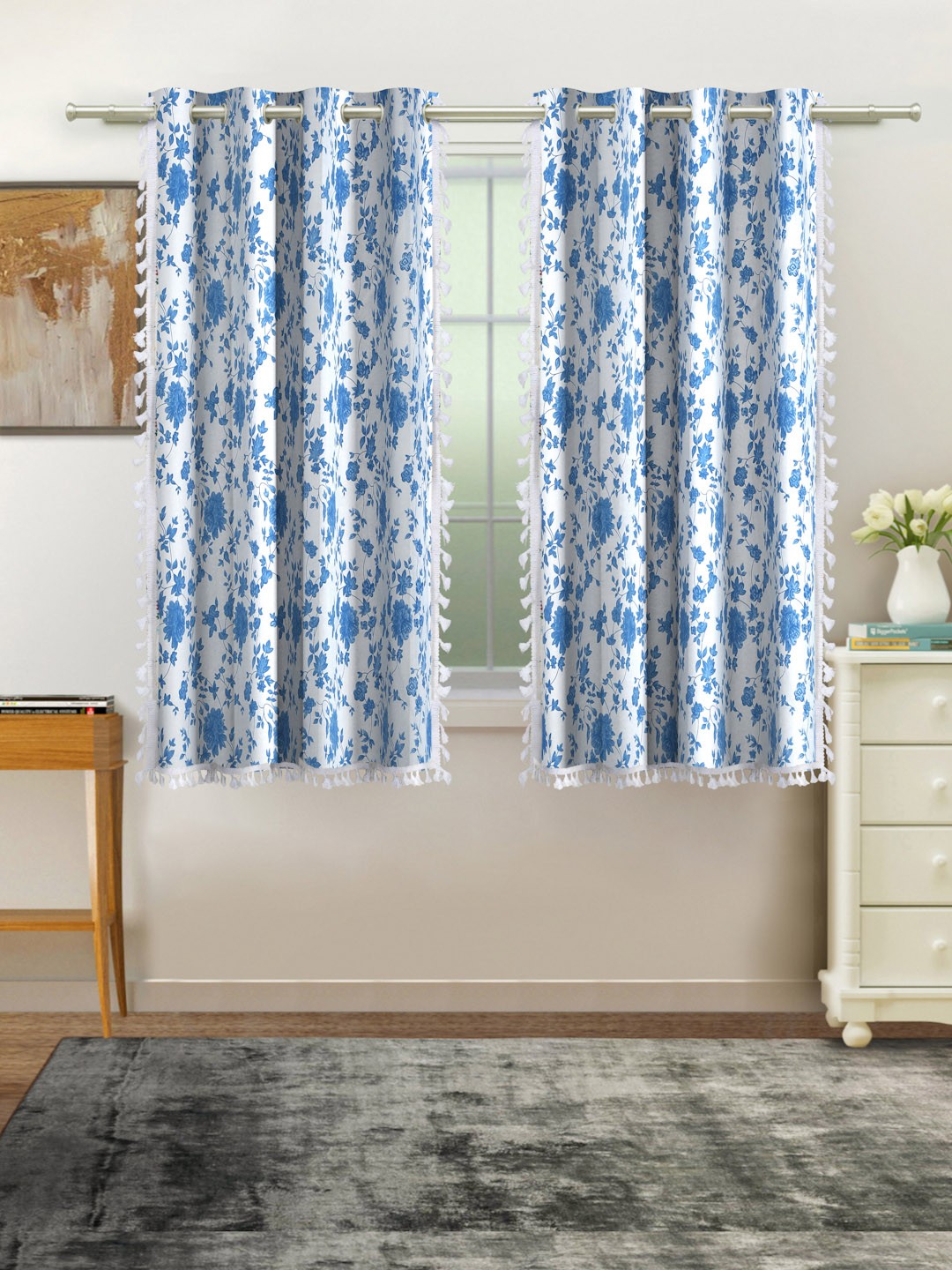 

Cortina Blue & White 2 Pcs Floral Room Darkening Cotton Window Curtains
