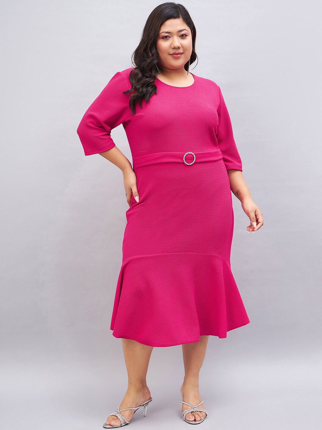 

Sztori Fuchsia Round Neck Sheath Dress