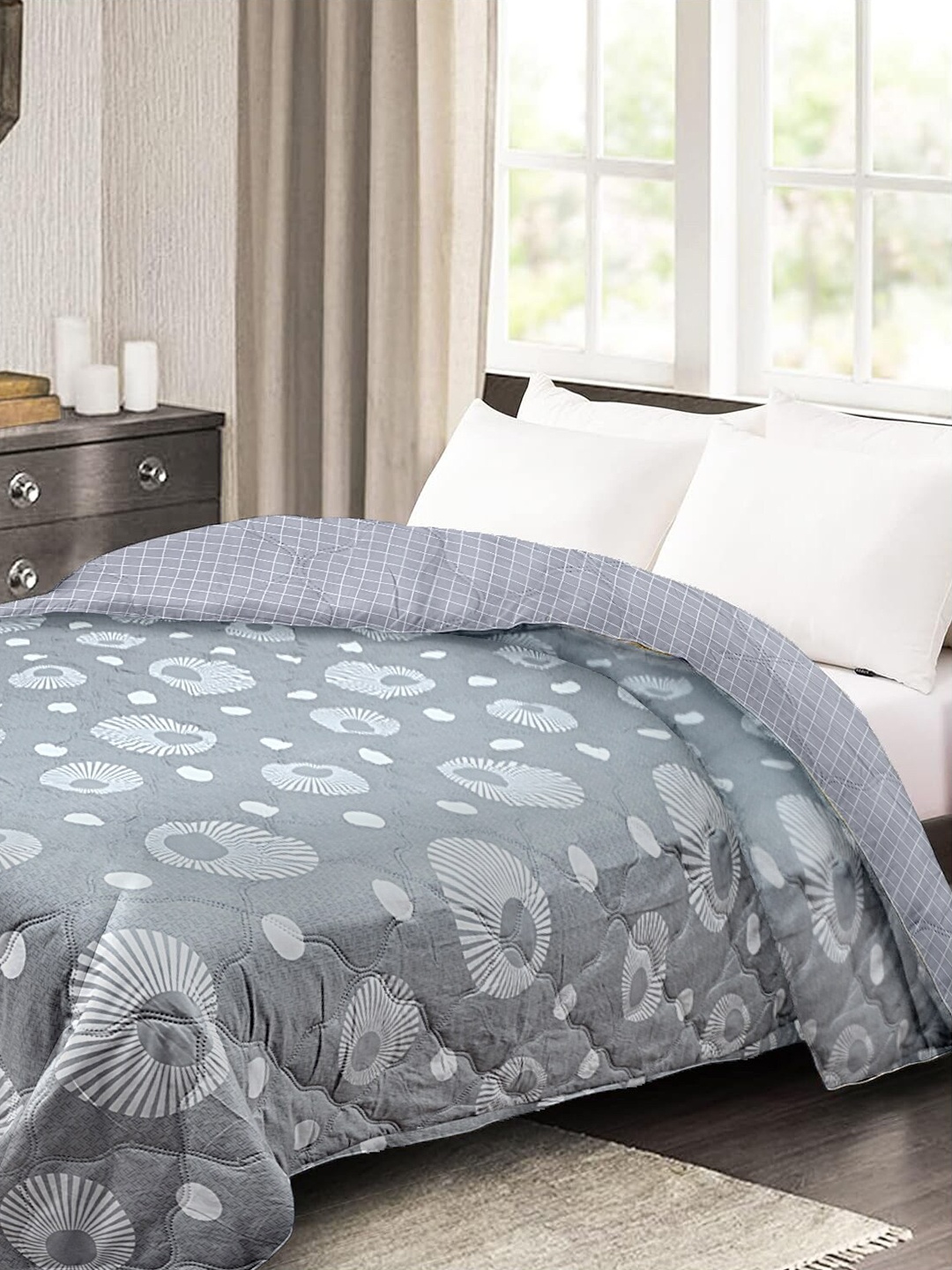 

Cortina Grey & White Abstract AC Room 140 GSM Reversible Single Bed Dohar