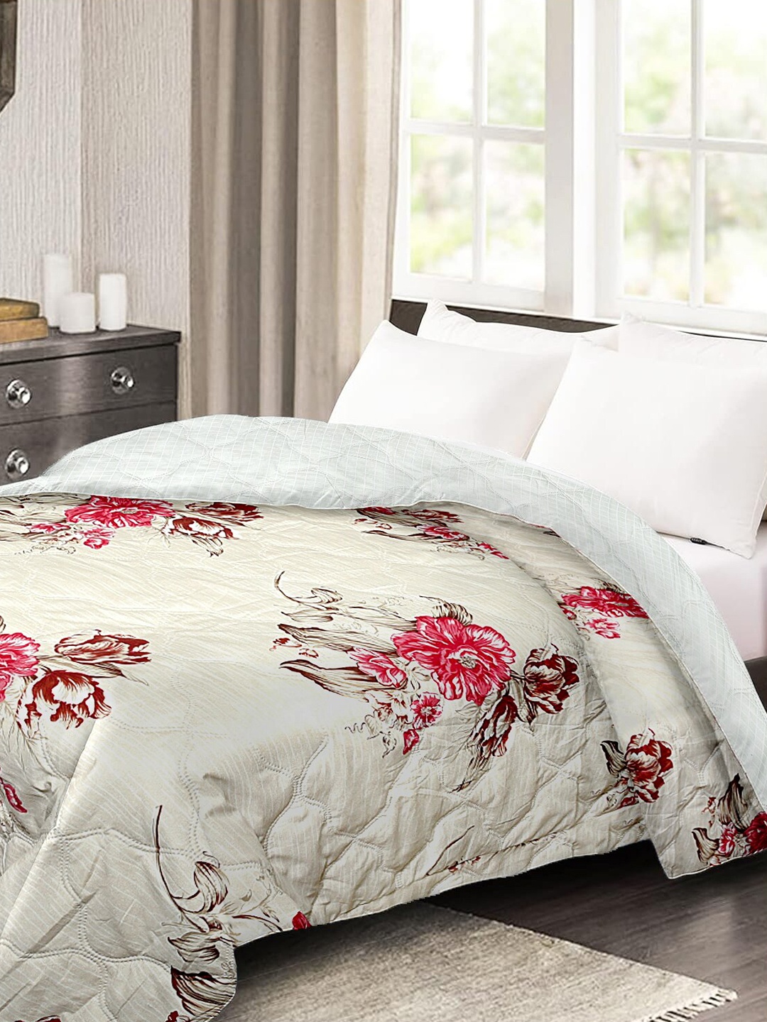 

Cortina Cream & Red Floral 140 GSM Double Queen Quilted Reversible 3 Layer Bed Dohar