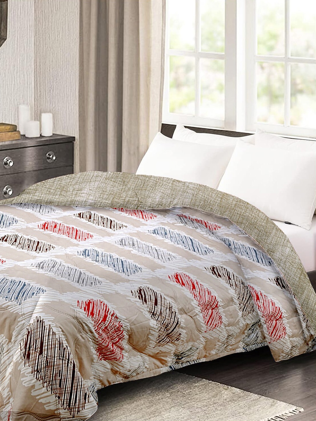 

Cortina Beige & White Geometric AC Room 140 GSM Reversible Double Bed Dohar