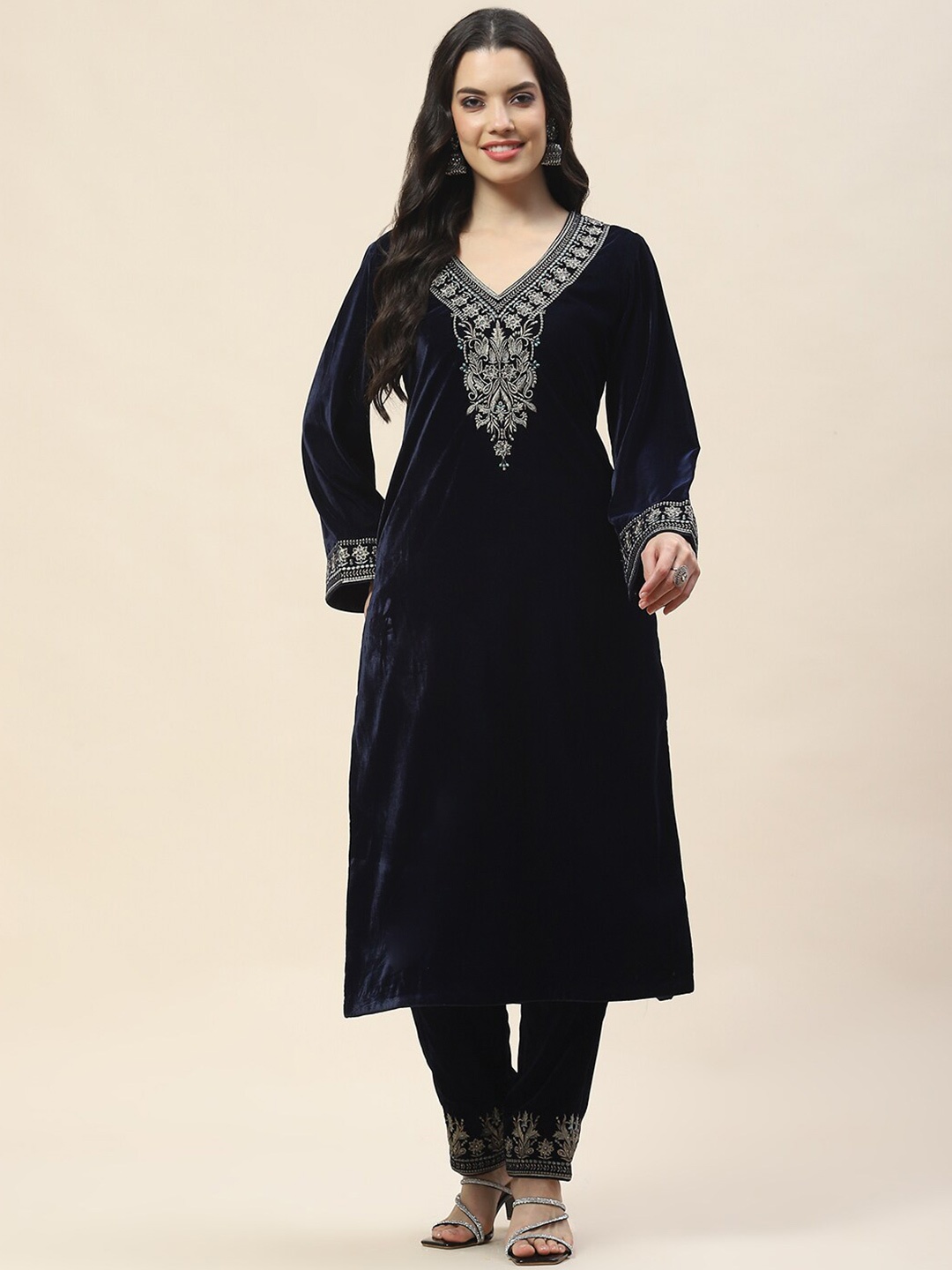 

Meena BazaarEthnic Motifs Embroidered Regular Thread Work Velvet Kurta with Trousers, Navy blue