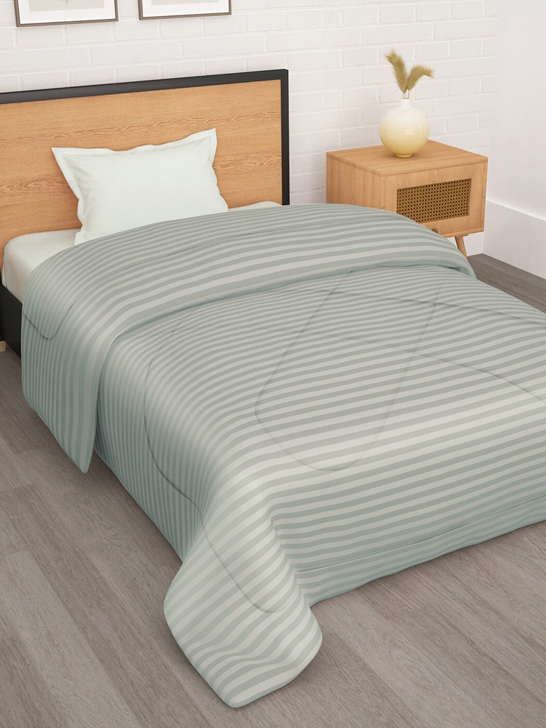 

Story@home Grey Striped Ac Room Reversible Single Bed Comforter