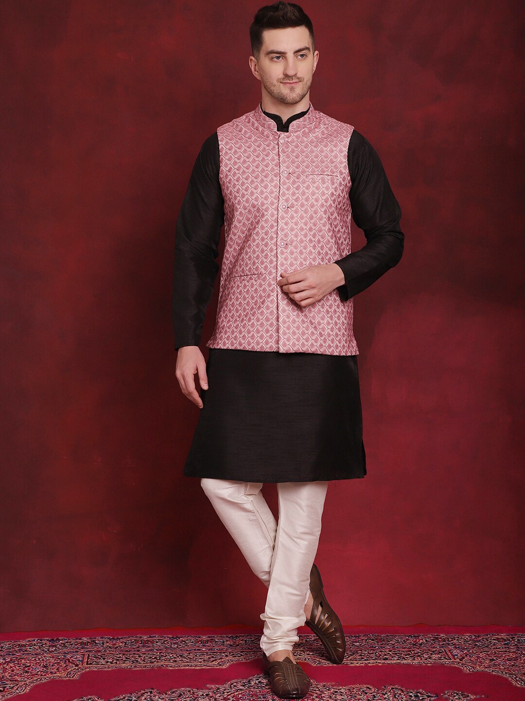 

Jompers Woven Design Kurta With Pyjama & Nehru Jacket, Coral