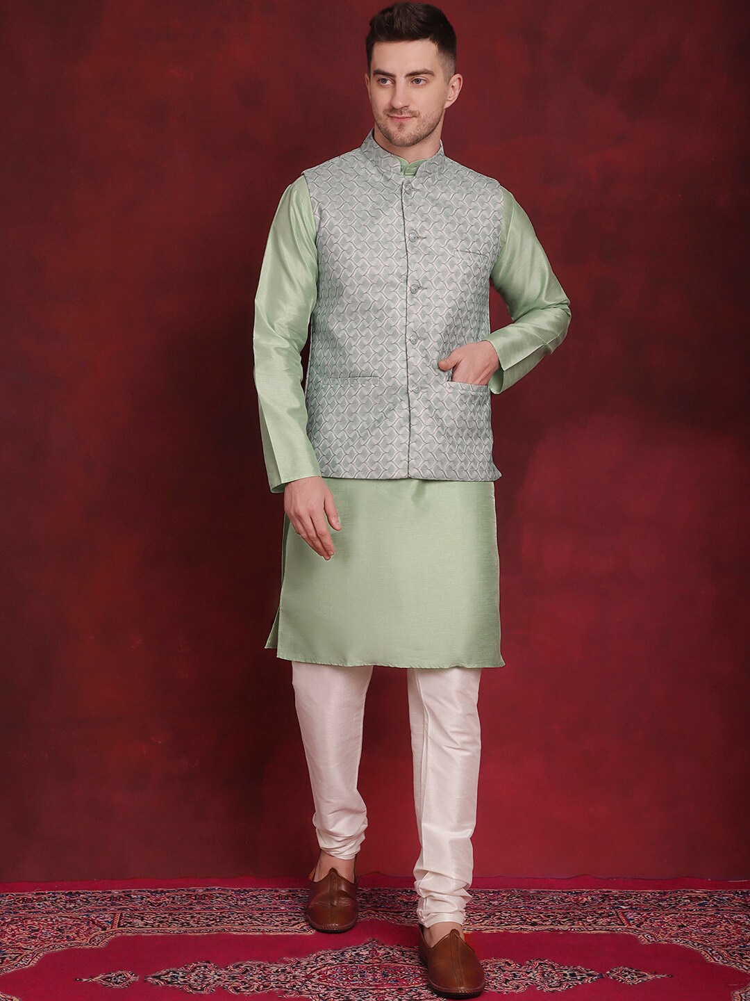 

Jompers Woven Design Kurta With Pyjama & Nehru Jacket, Green