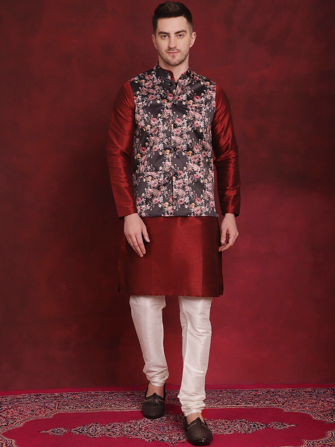 

Jompers Woven Design Kurta With Pyjama & Nehru Jacket, Black