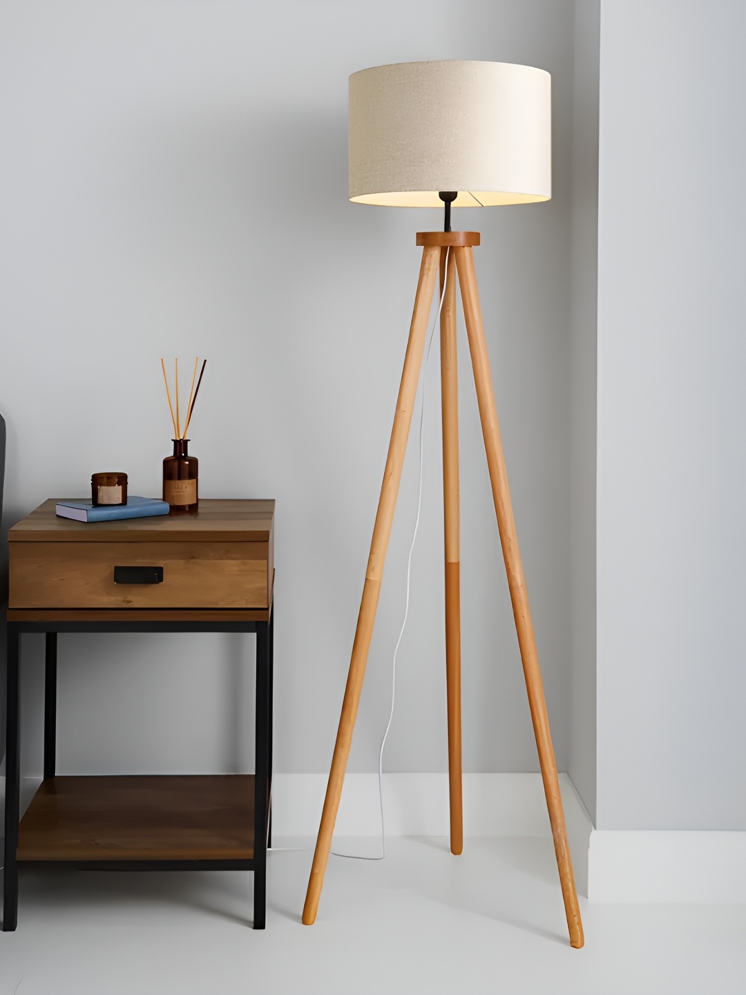 

akway Beige & White Tripod Wooden Cylindrical Floor Lamp