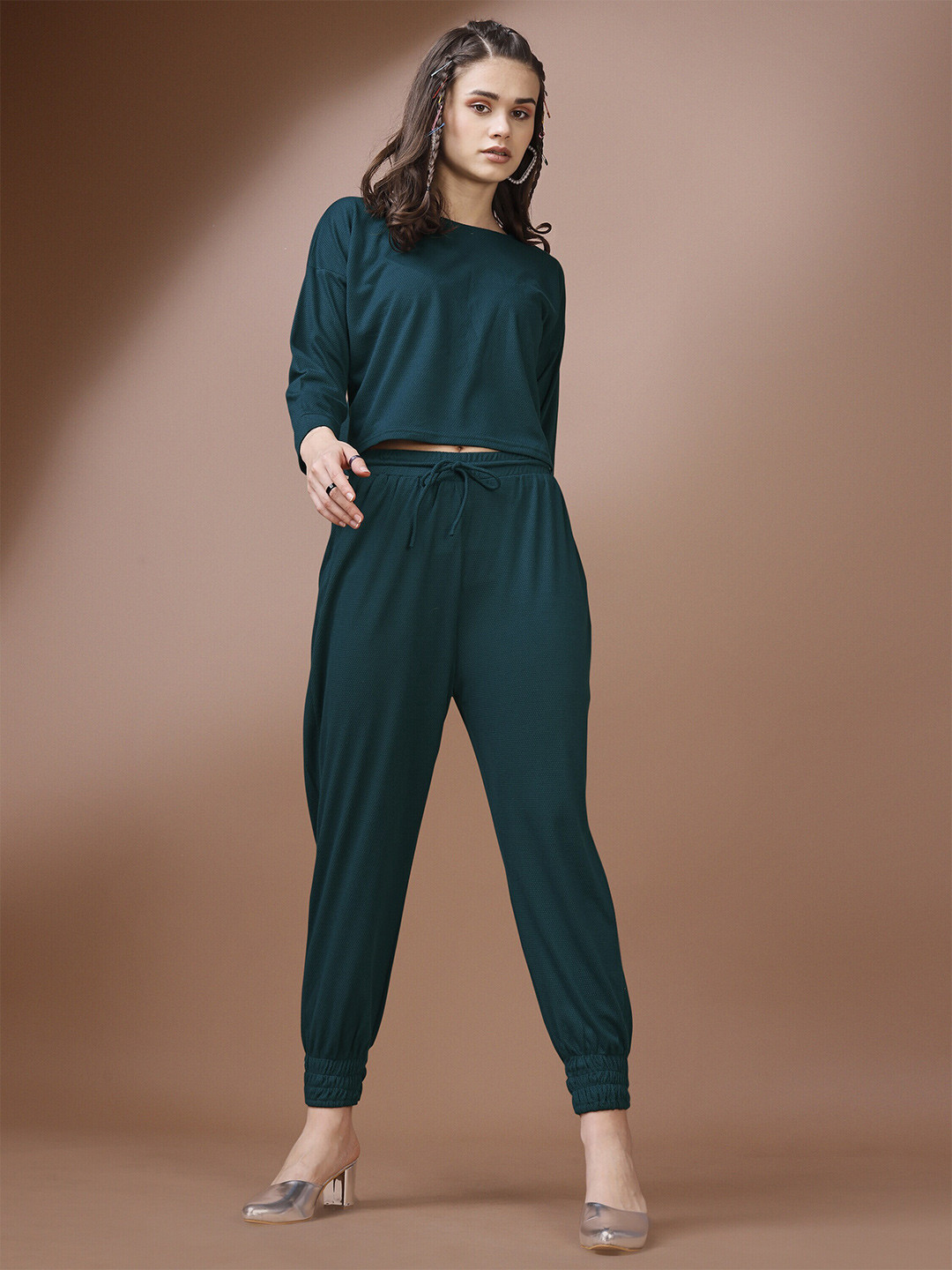 

SIDYAL Knitted Solid Round Neck Crop Top & Joggers Co-Ords, Green