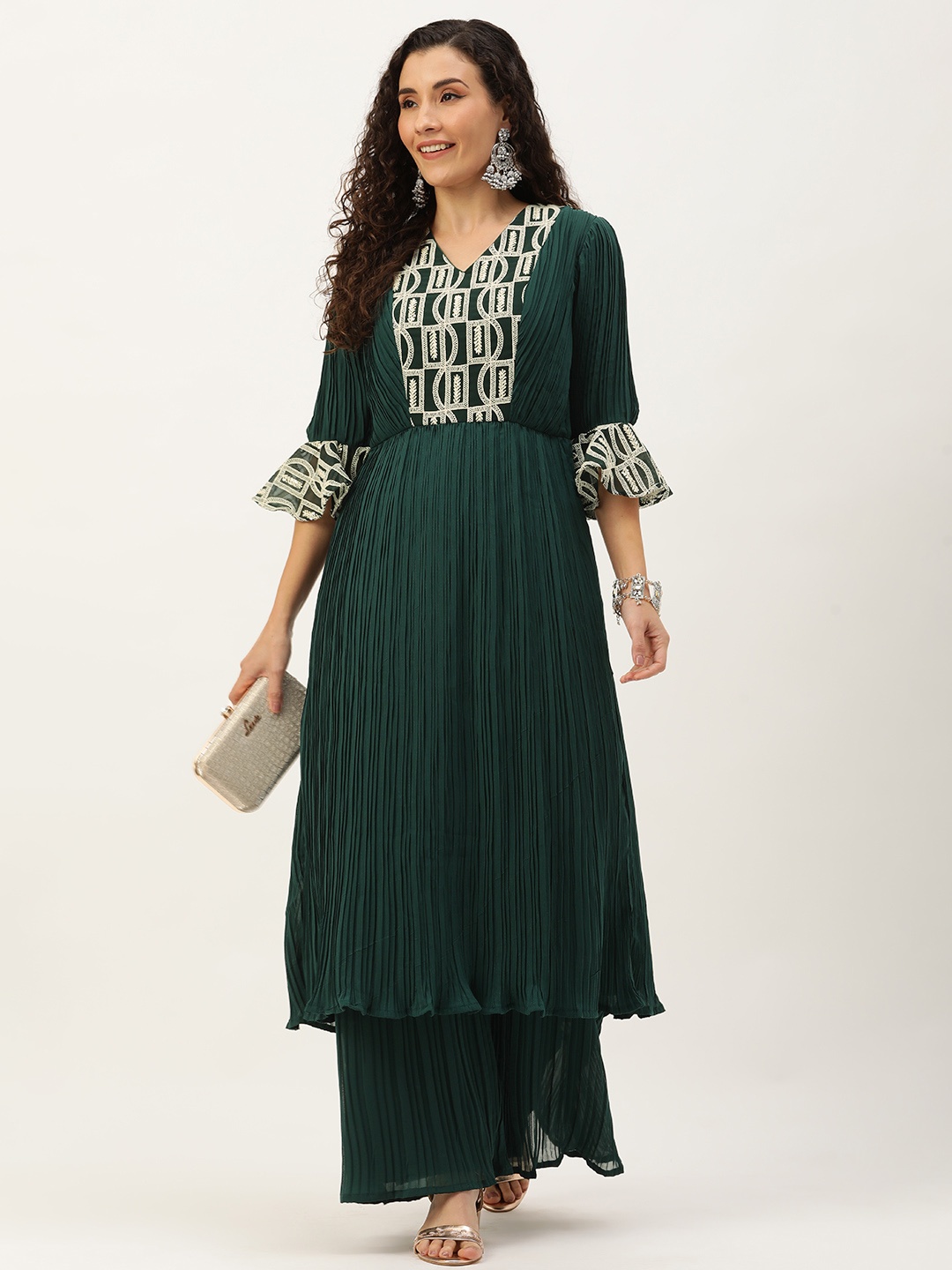 

Ethnovog Women Floral Embroidered Empire Thread Work Kurta with Palazzos, Green