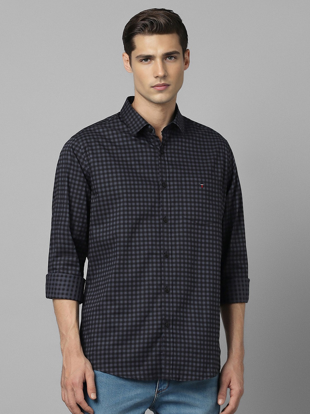 

Louis Philippe Sport Grid Tattersall Checks Spread Collar Slim Fit Cotton Casual Shirt, Black