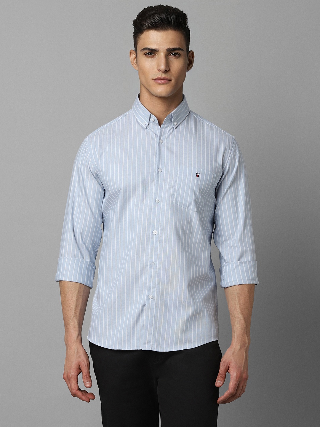 

Louis Philippe Sport Men Blue Slim Fit Striped Casual Shirt