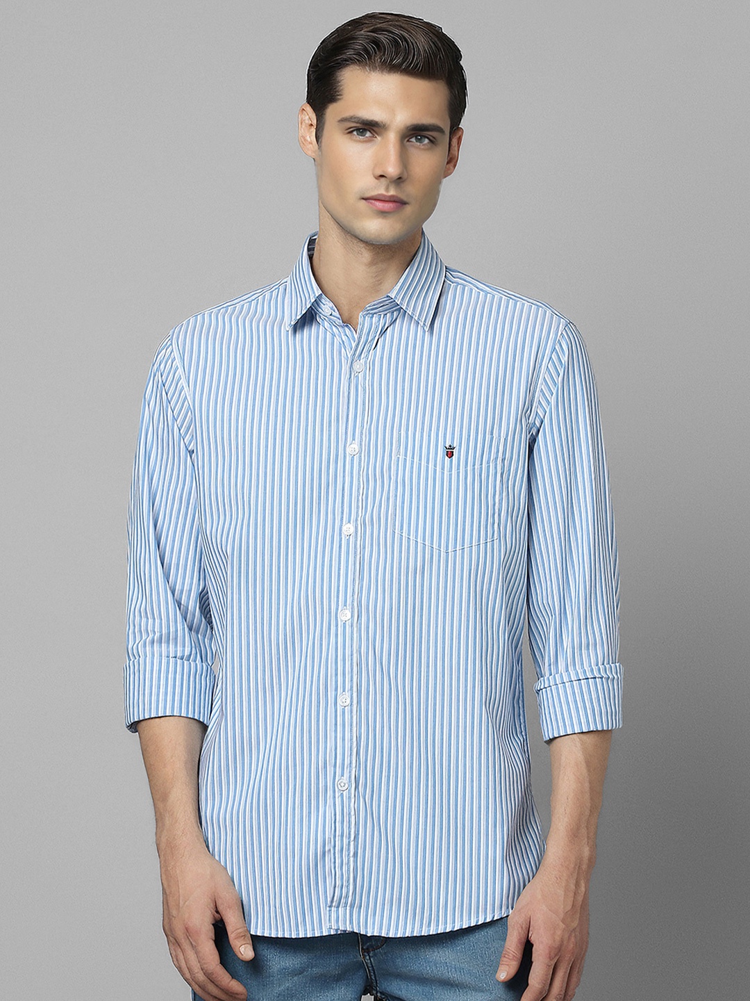 

Louis Philippe Sport Men Blue Slim Fit Striped Casual Shirt