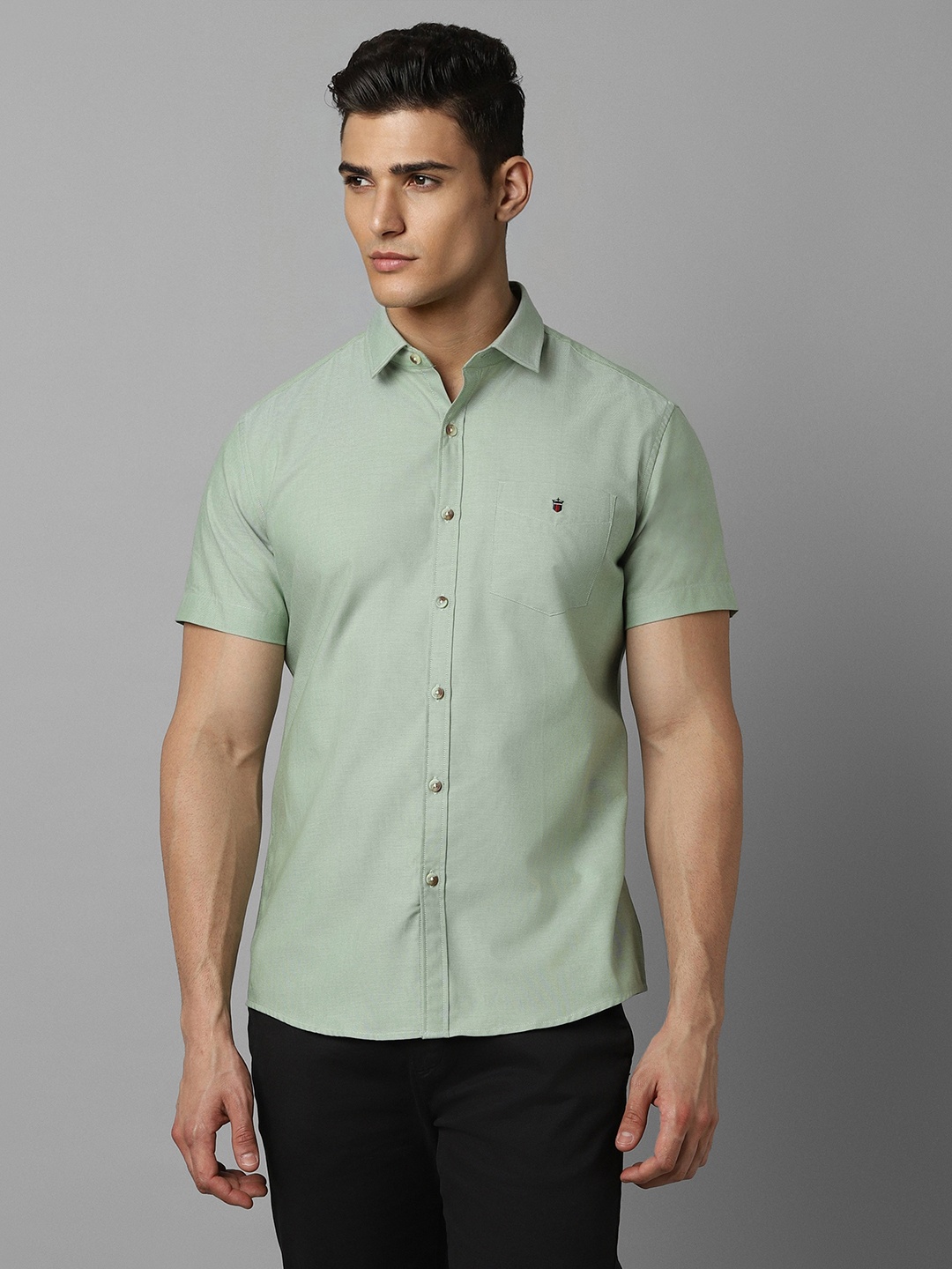 

Louis Philippe Sport Men Green Slim Fit Casual Shirt