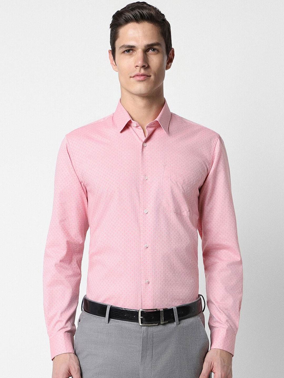 

Peter England Gingham Checks Cotton Regular Fit Opaque Formal Shirt, Pink