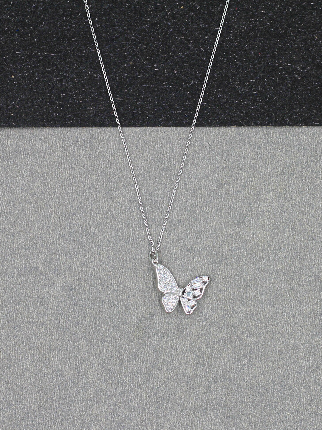 

SANGEETA BOOCHRA Silver-Plated CubicZirconia-Studded Butterfly Pendant with Chain