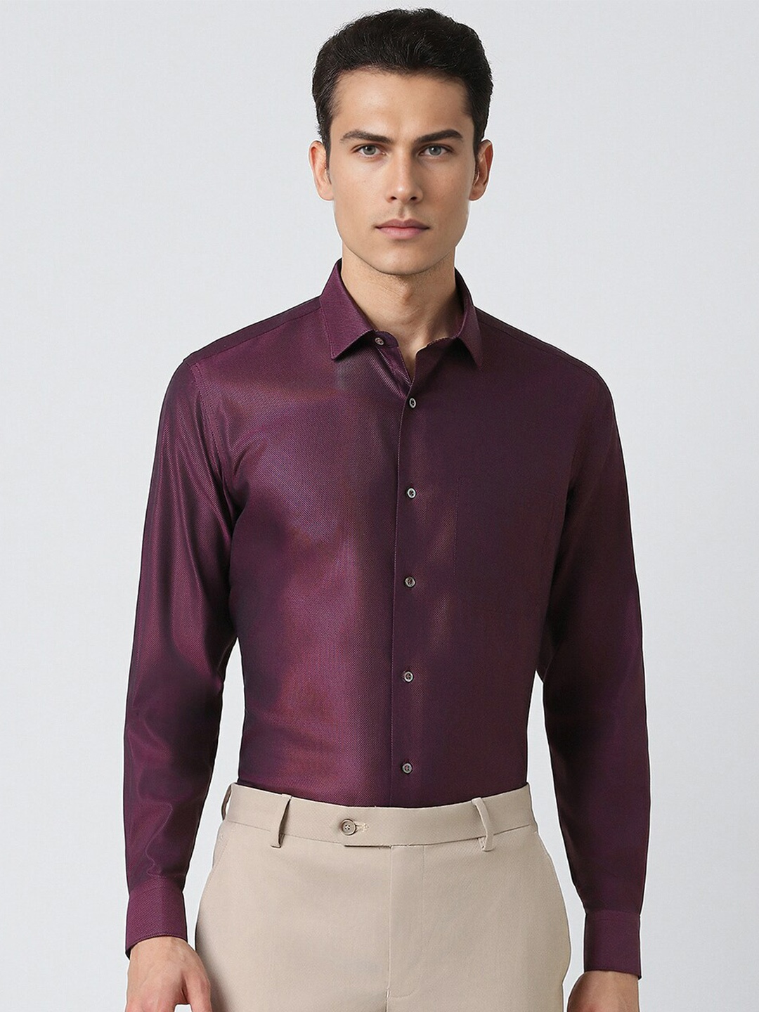 

Van Heusen Opaque Cotton Formal Shirt, Purple