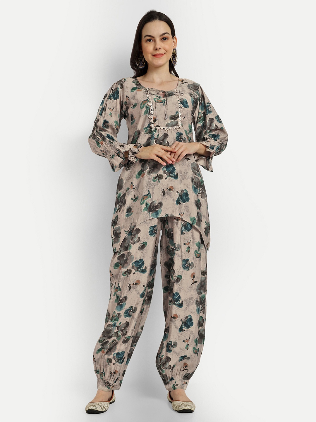 

SHINISHA Floral Printed Tunic With Trouser Co-Ords With Scrunchie, Beige