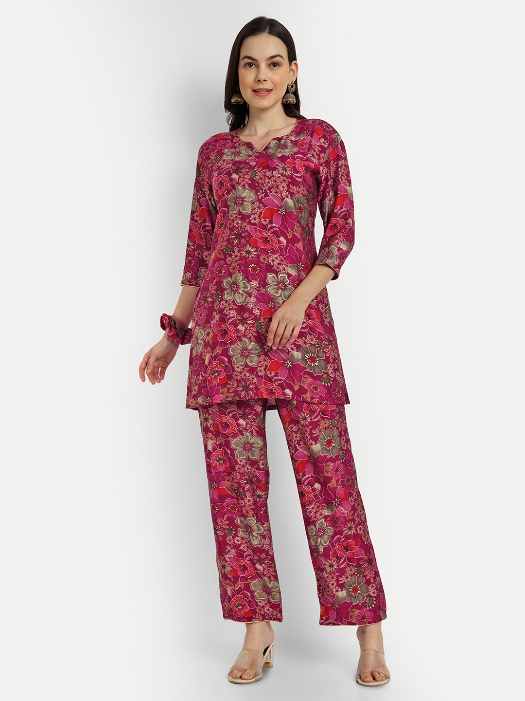 

SHINISHA Floral Printed Kurti With Trouser With Scrunchie, Magenta