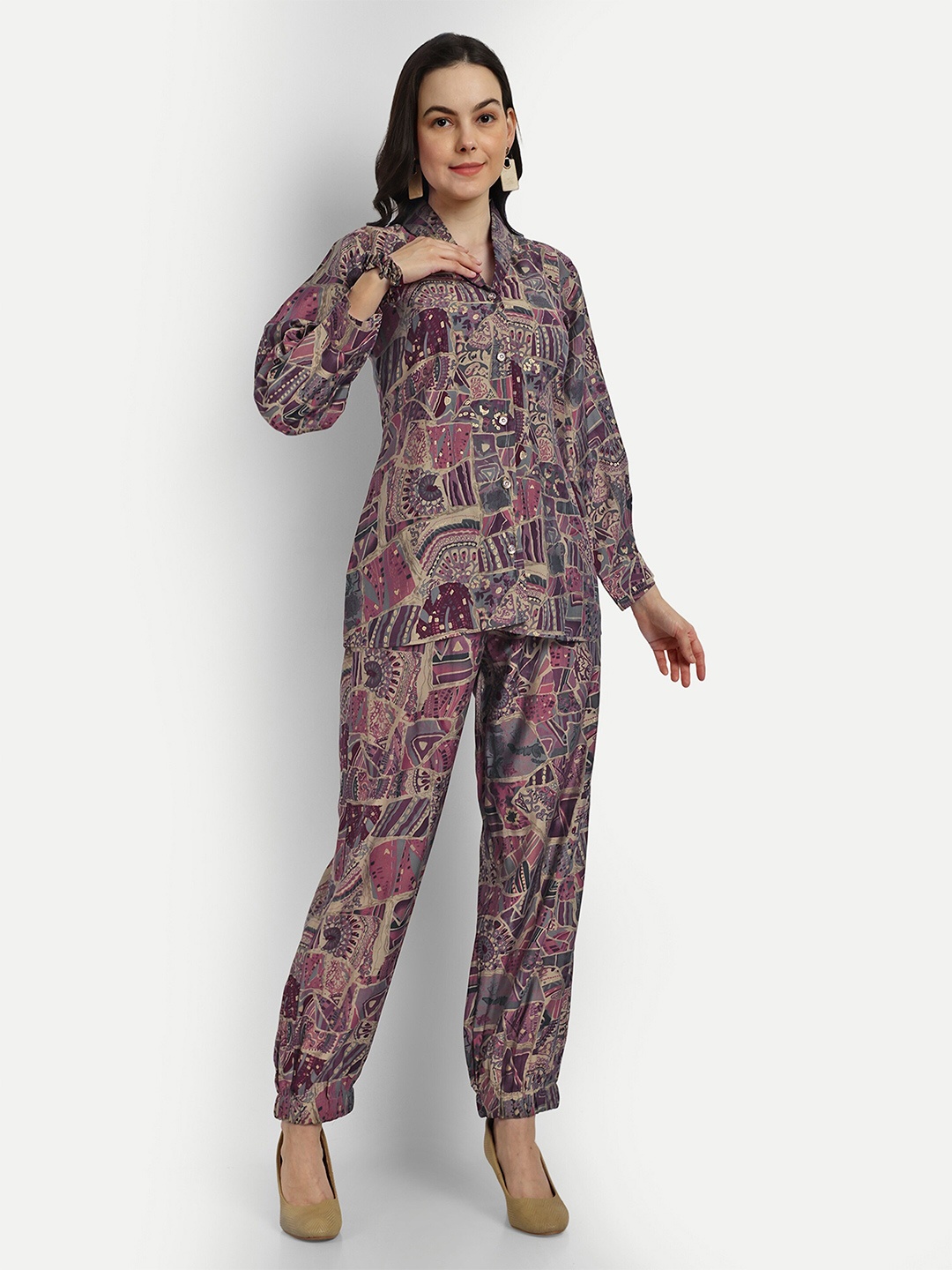

SHINISHA Printed Shawl Collar Modal Chanderi Shirt & Joggers Co-Ords With Scrunchie, Purple