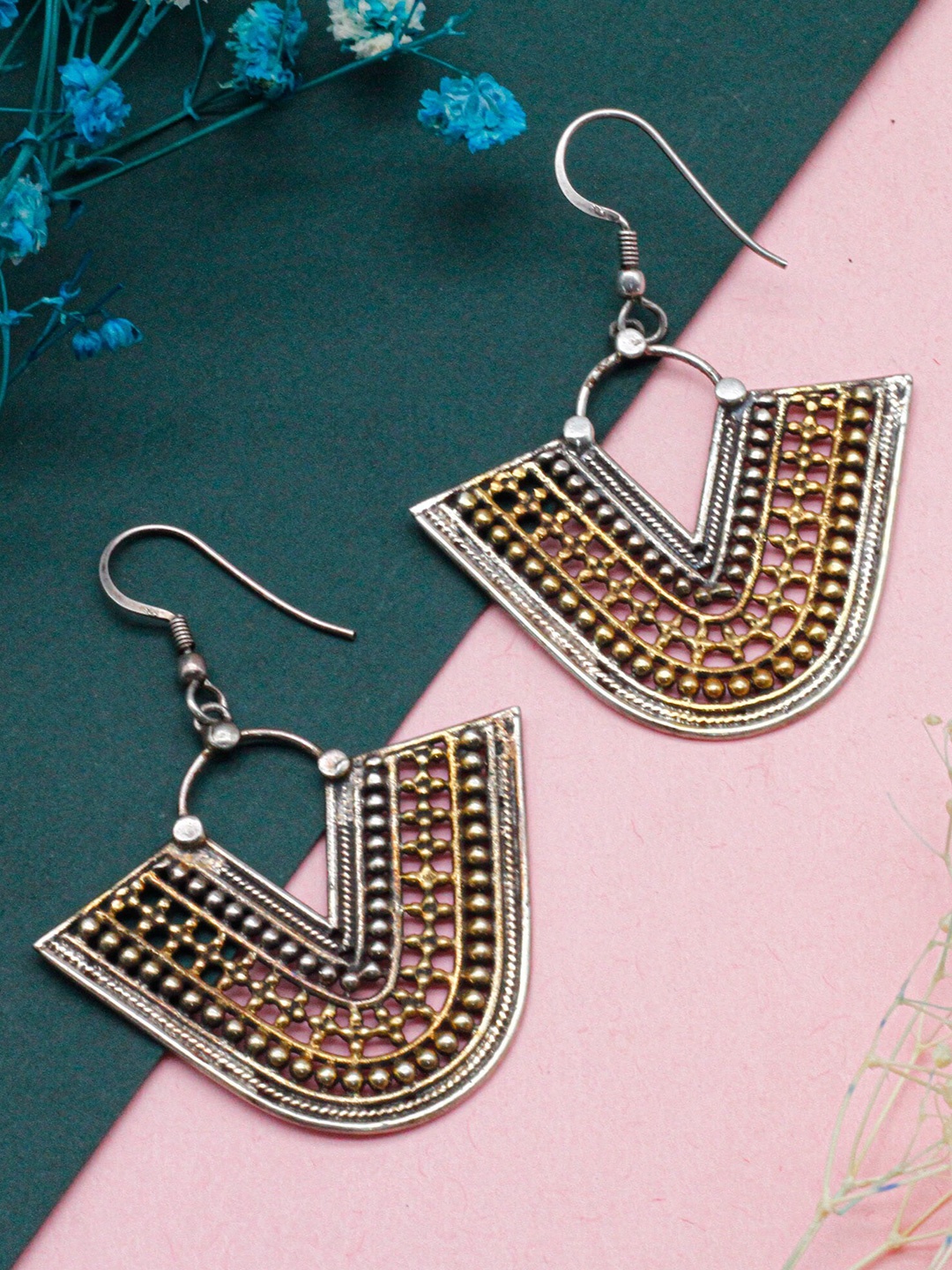 

SANGEETA BOOCHRA Sterling Silver Oxidised Contemporary Drop Earrings