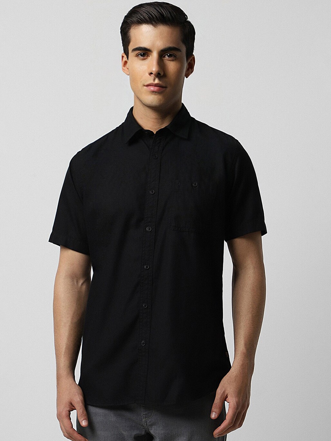 

VAN HEUSEN DENIM LABS Slim Fit Opaque Casual Shirt, Black