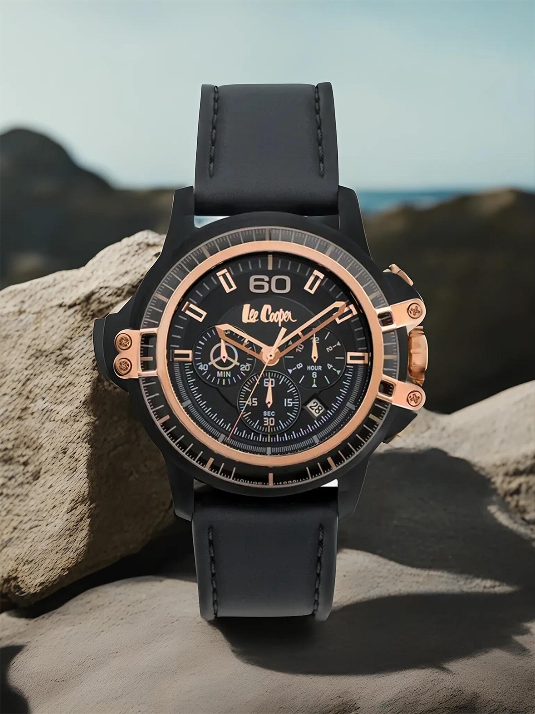 

Lee Cooper Men Leather Straps Analogue Chronograph Watch LC07860.651, Black