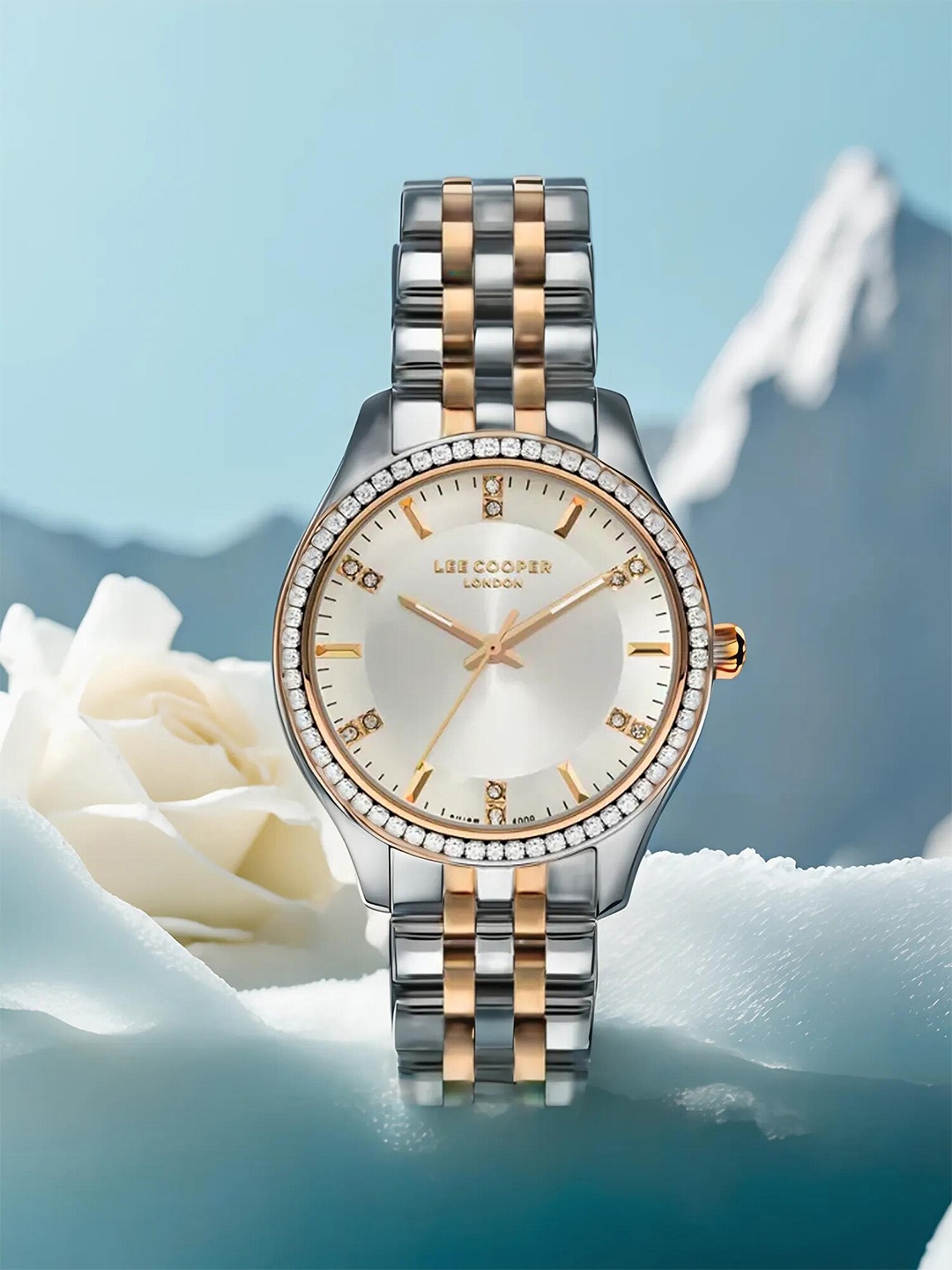 

Lee Cooper Women Stainless Steel Bracelet Style Straps Analogue Watch LC07826.220, Silver