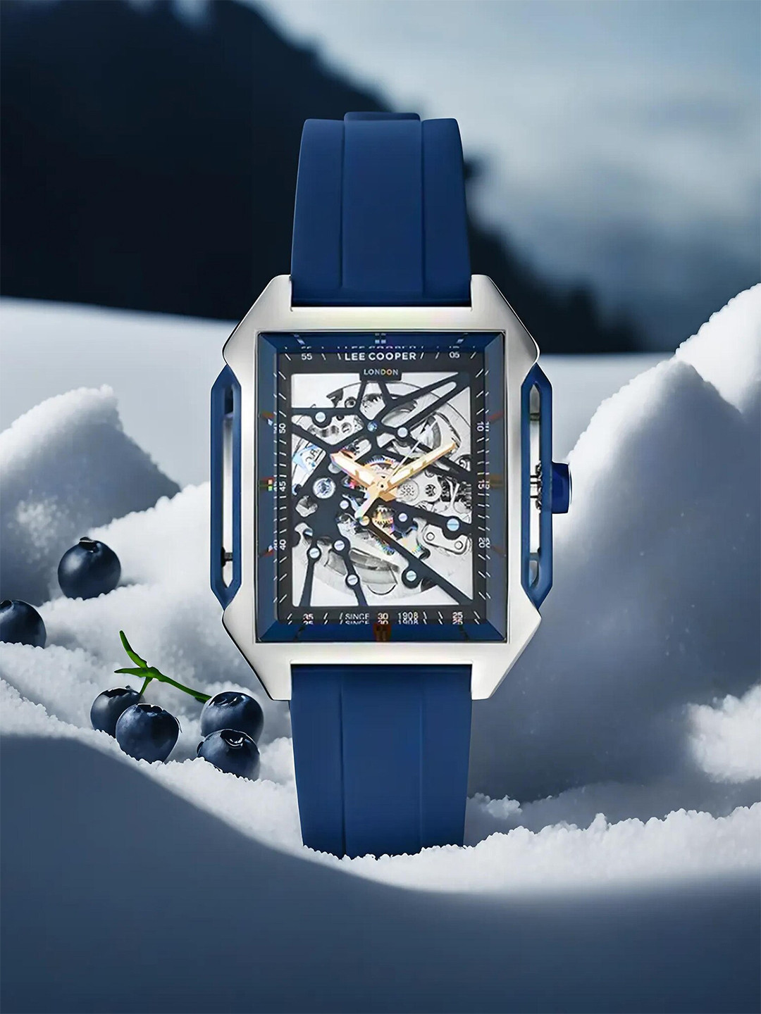 

Lee Cooper Men Reset Time Analogue Automatic Motion Powered Watch LC07900.359, Blue