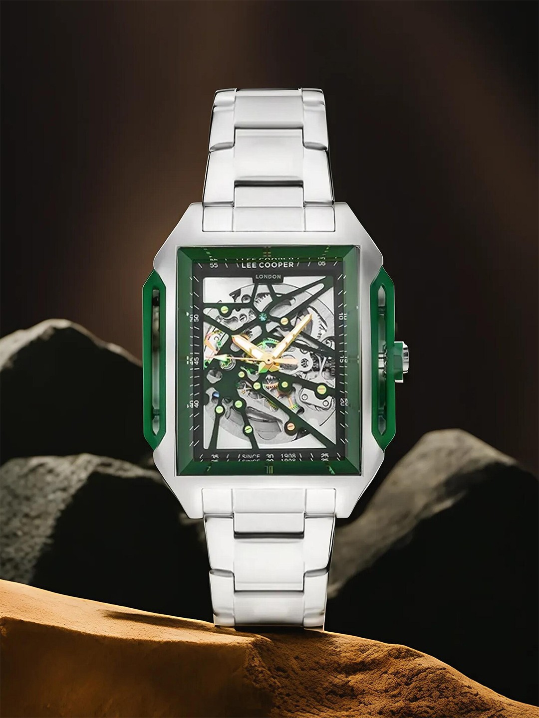 

Lee Cooper Men Bracelet Style Straps Reset Time Analogue Watch LC07901.370, Green