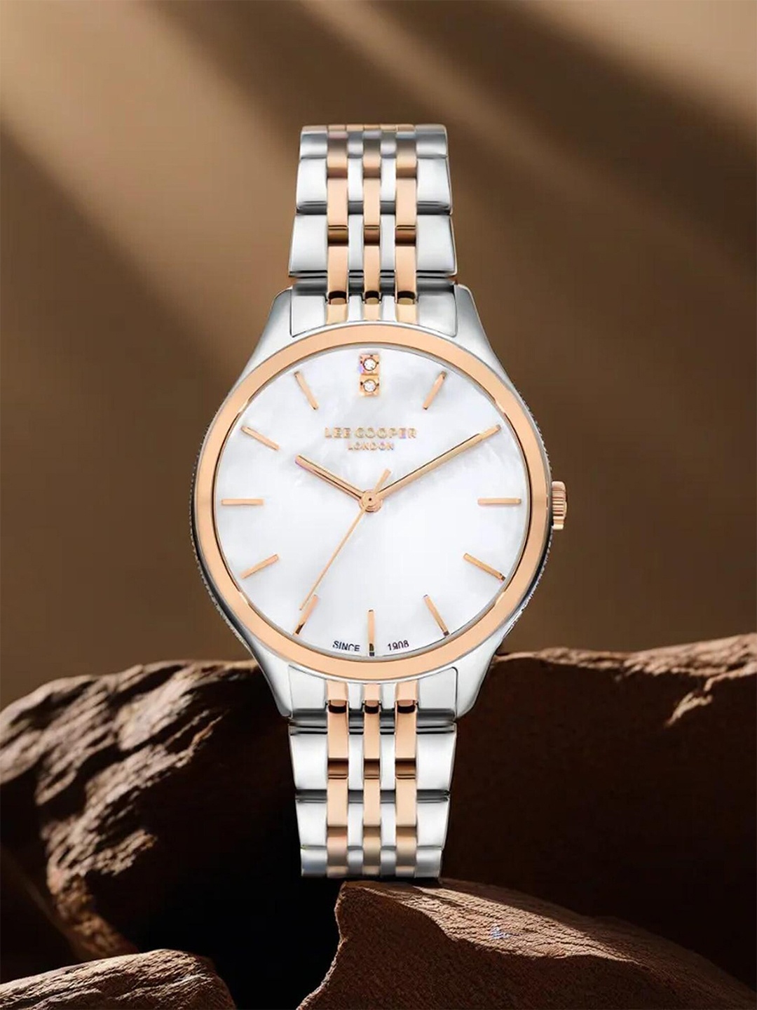 

Lee Cooper Women Stainless Steel Bracelet Style Straps Analogue Watch LC07821.520, White