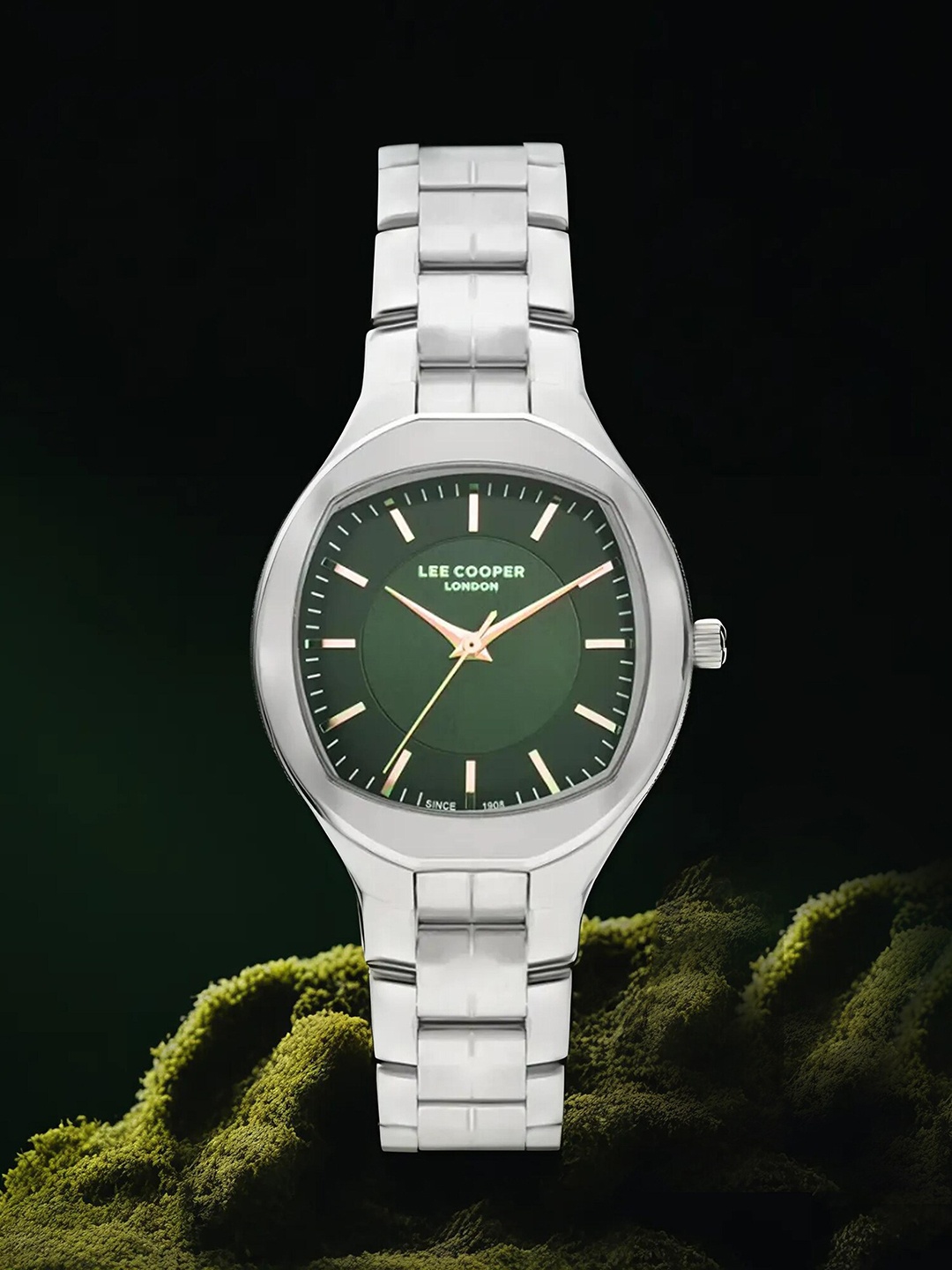 

Lee Cooper Women Stainless Steel Bracelet Style Straps Analogue Watch LC07850.370, Green