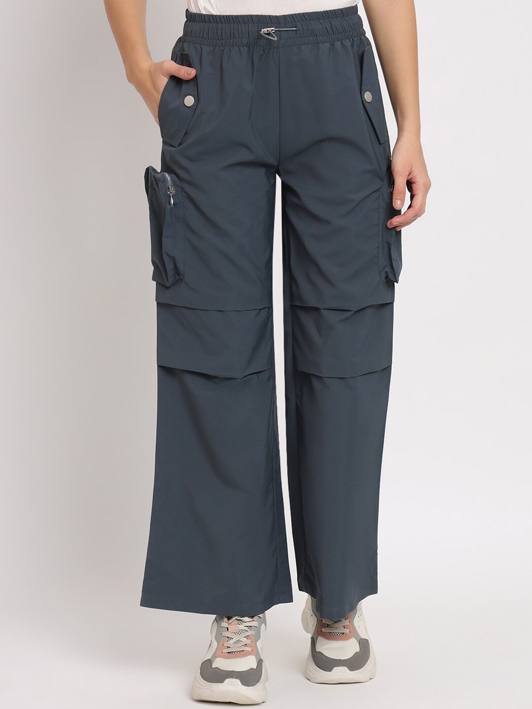 

VividArtsy Women Mid-Rise Tapered Fit Box Pocket Cargo Joggers, Grey
