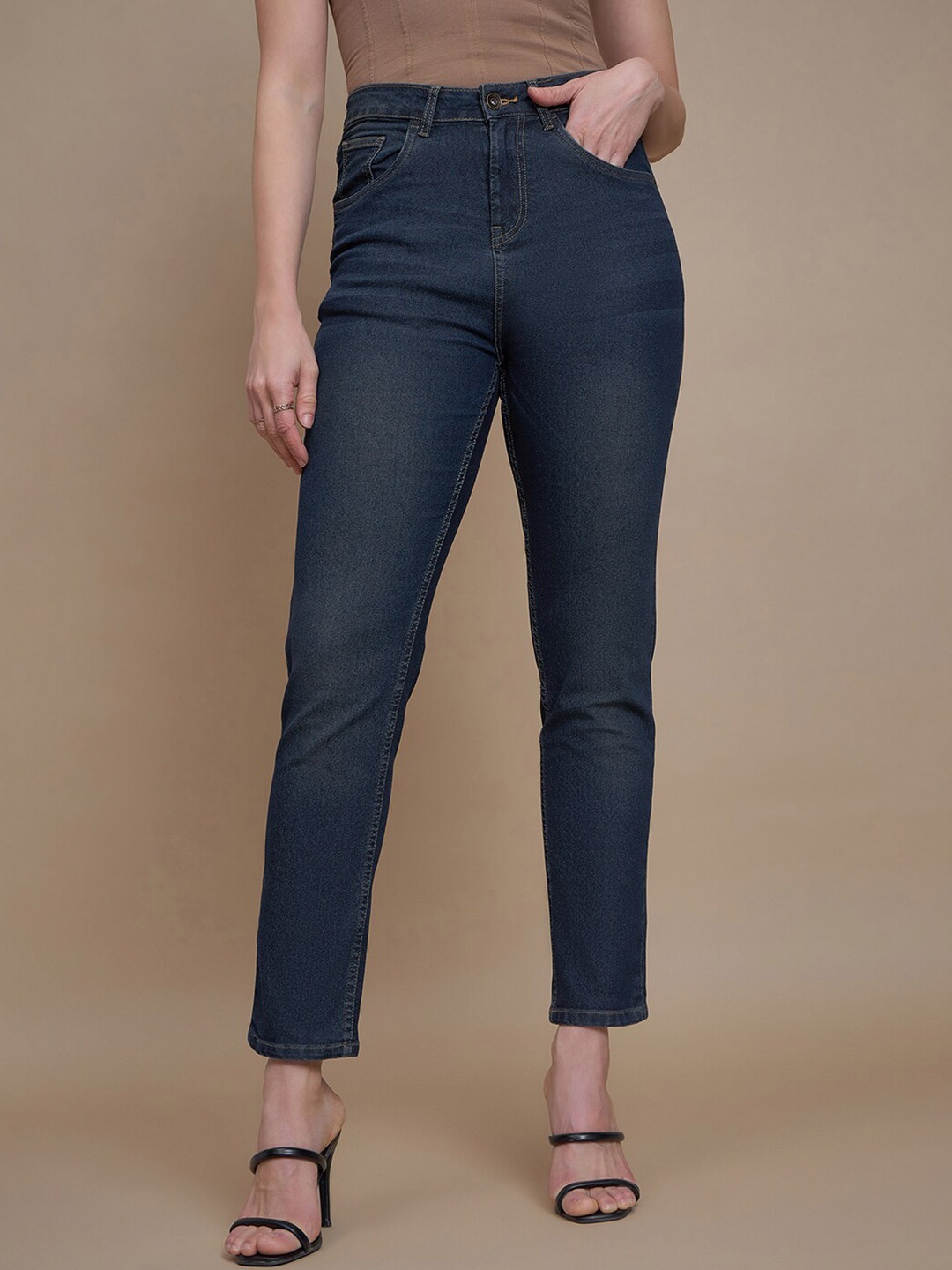 

The Roadster Lifestyle Co. Women Comfort Boyfriend Fit High-Rise Light Fade Jeans, Blue