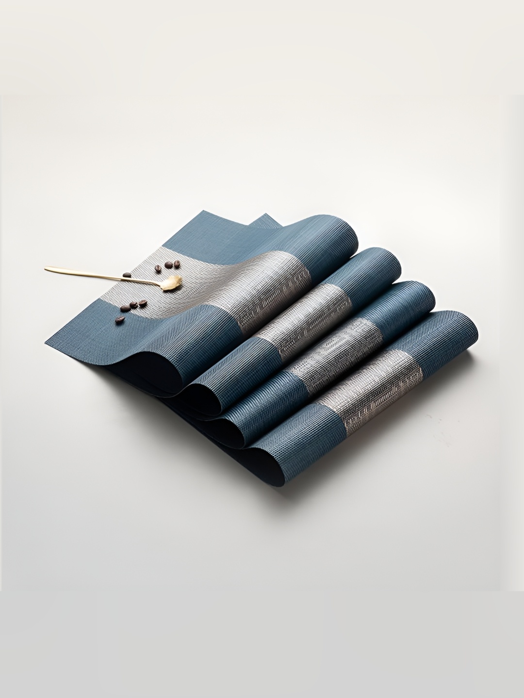 

Wosta Blue & Grey 4 Pieces Striped Rectangle Table Placemats