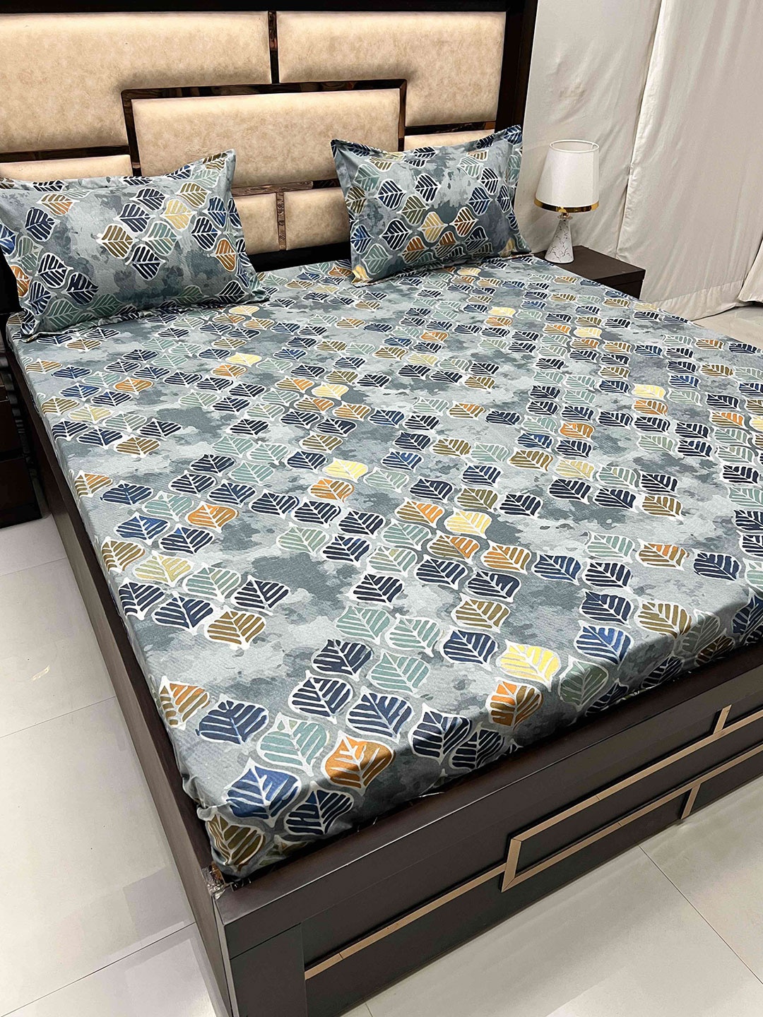 

Pure Decor Blue & Grey Cotton Flat 300 TC Queen Bedsheet with 2 Pillow Covers