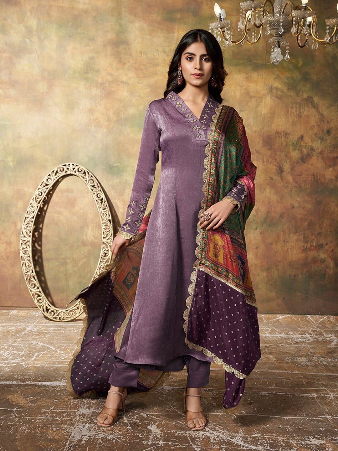 

Inddus Ethnic Motifs Yoke Design Panelled Velvet Kurta With Trouser & Dupatta, Purple