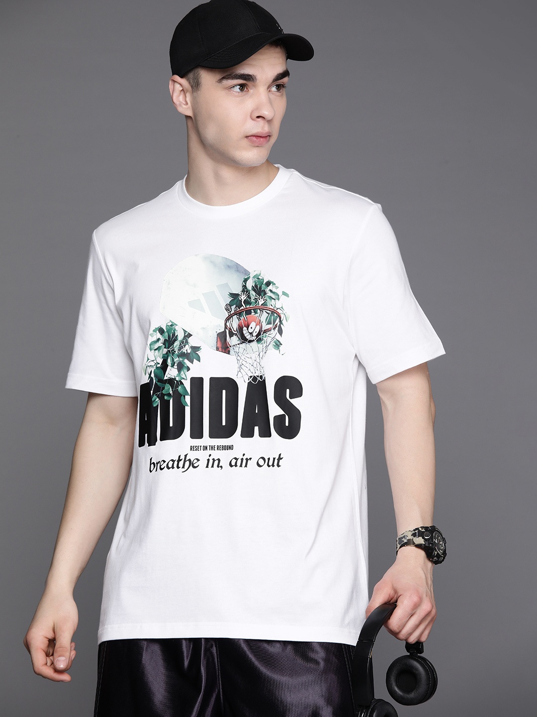 

ADIDAS LIL STRIPE Q2 Basketball T-shirt, White