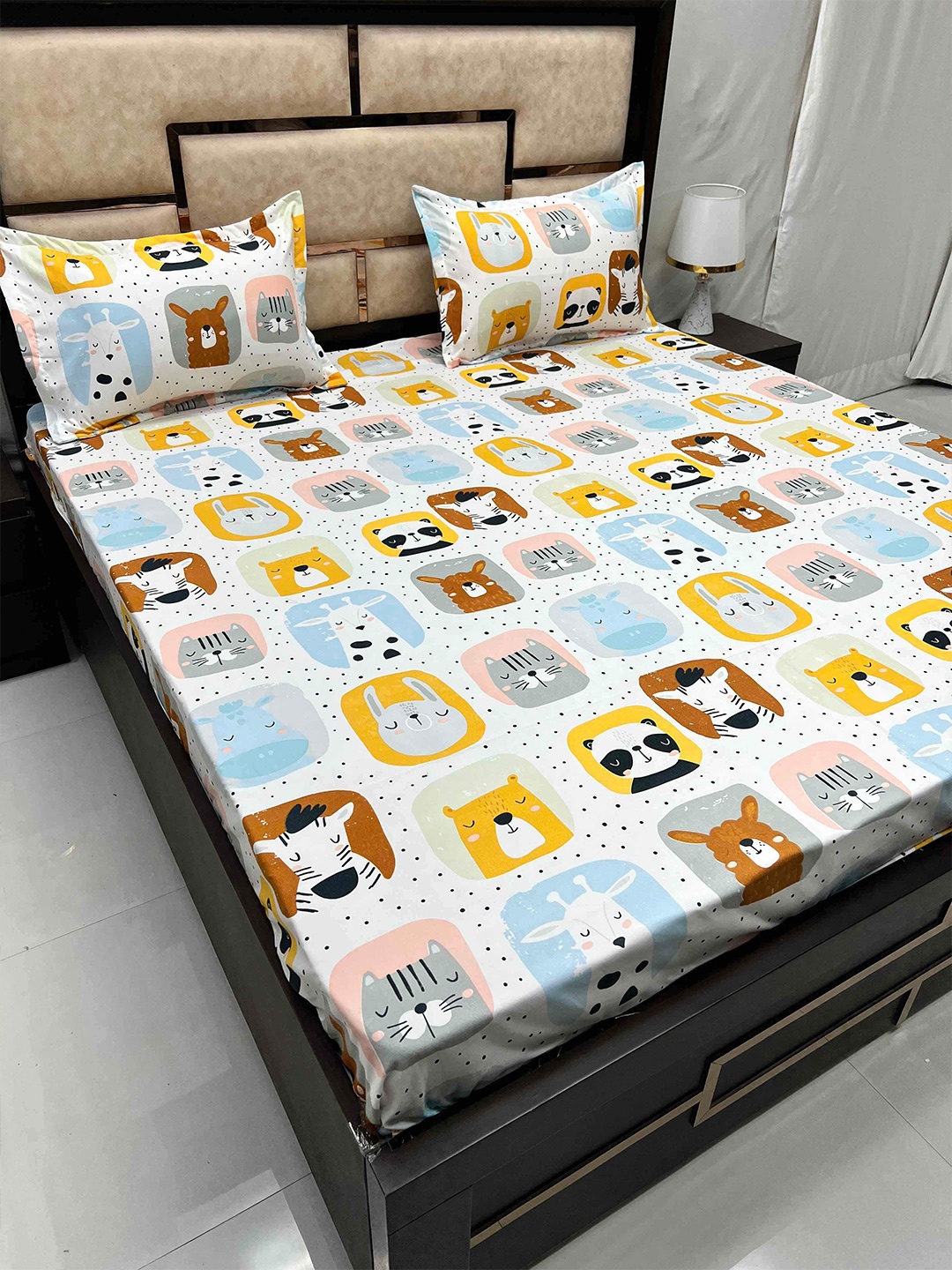 

Pure Decor White & Yellow Cotton Flat 300 TC Queen Bedsheet with 2 Pillow Covers