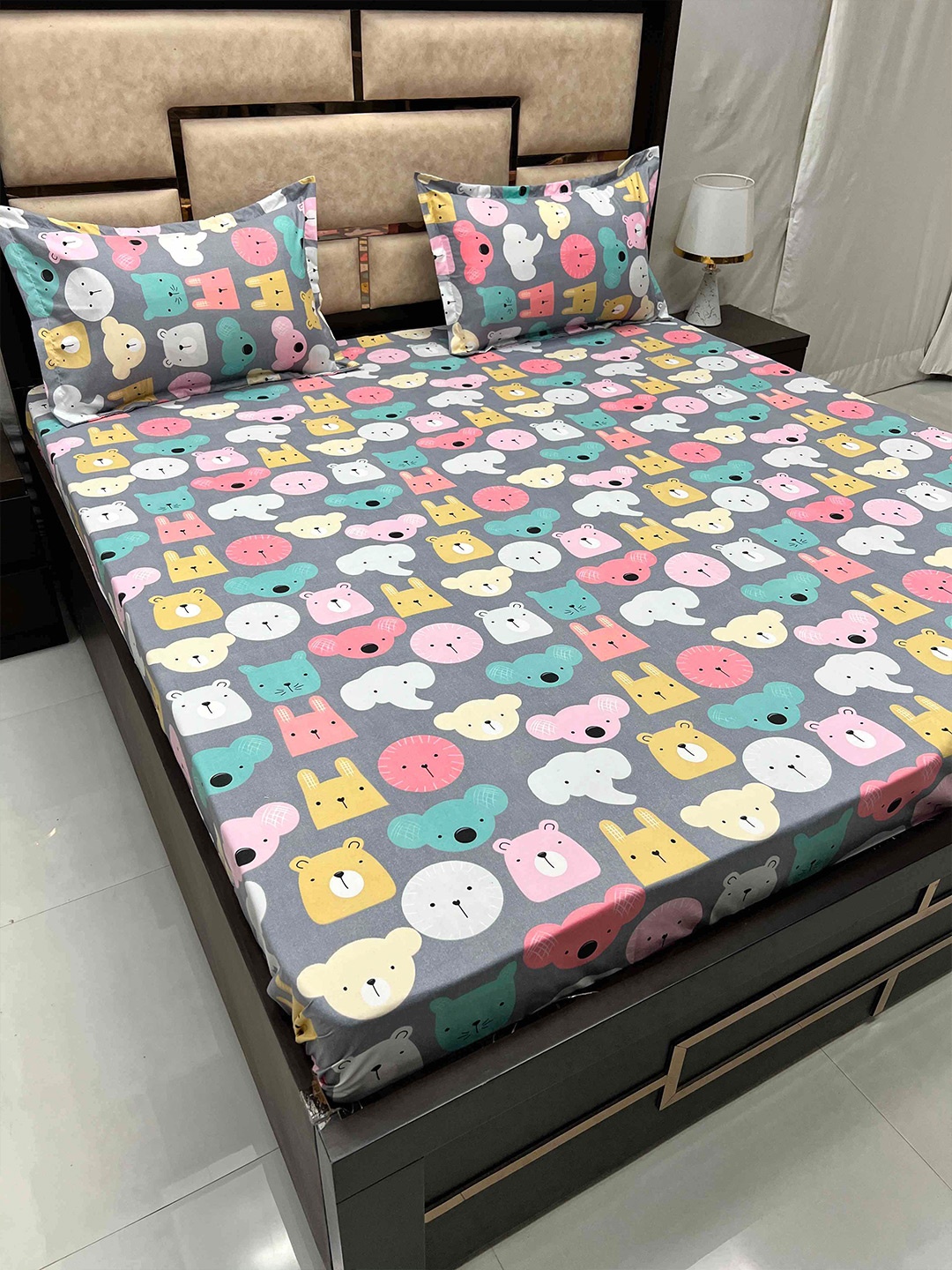 

Pure Decor Grey & Yellow Cotton Flat 300 TC Queen Bedsheet with 2 Pillow Covers