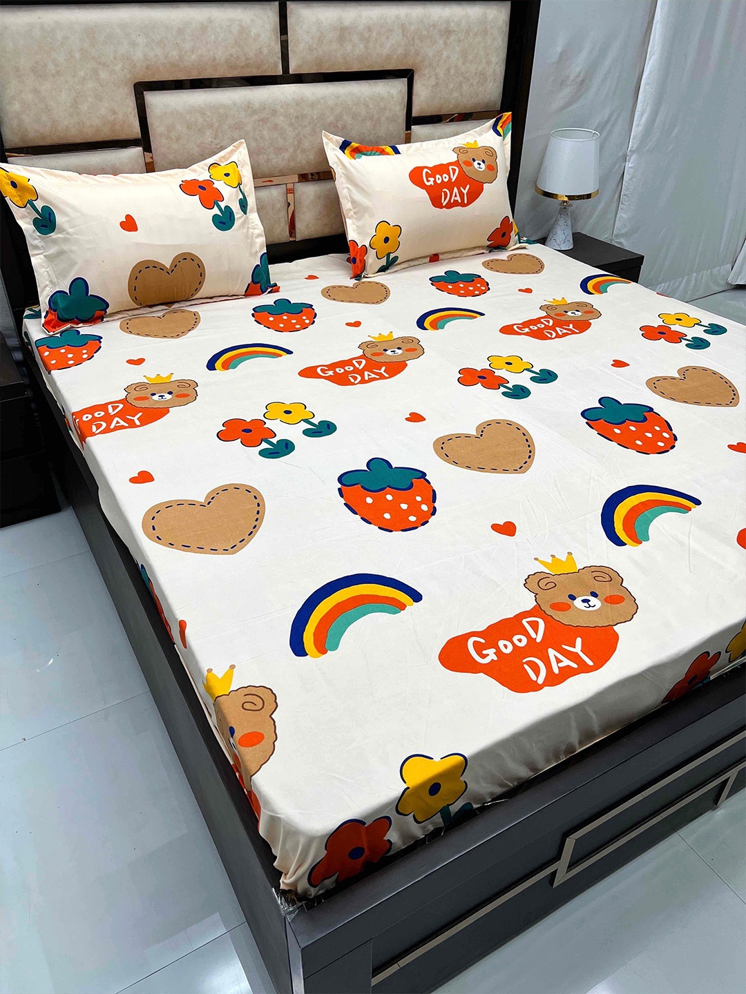 

Pure Decor White & Orange Cotton Flat 300 TC Queen Bedsheet with 2 Pillow Covers