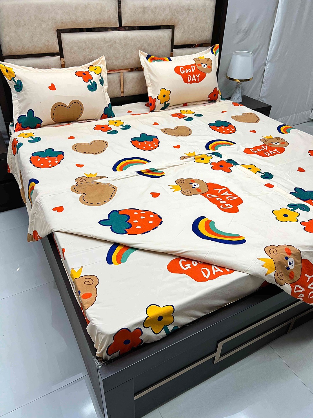 

Pure Decor Beige & Red Cotton King Size Bedding Set