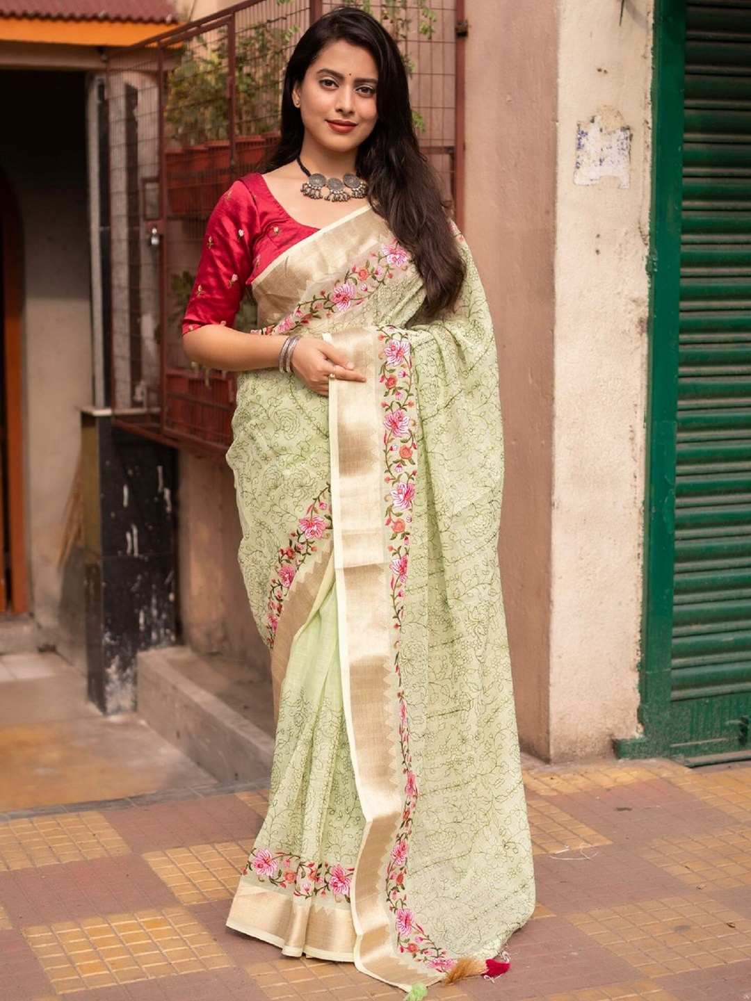 

Mitera Green Floral Embroidered Zari Linen Saree