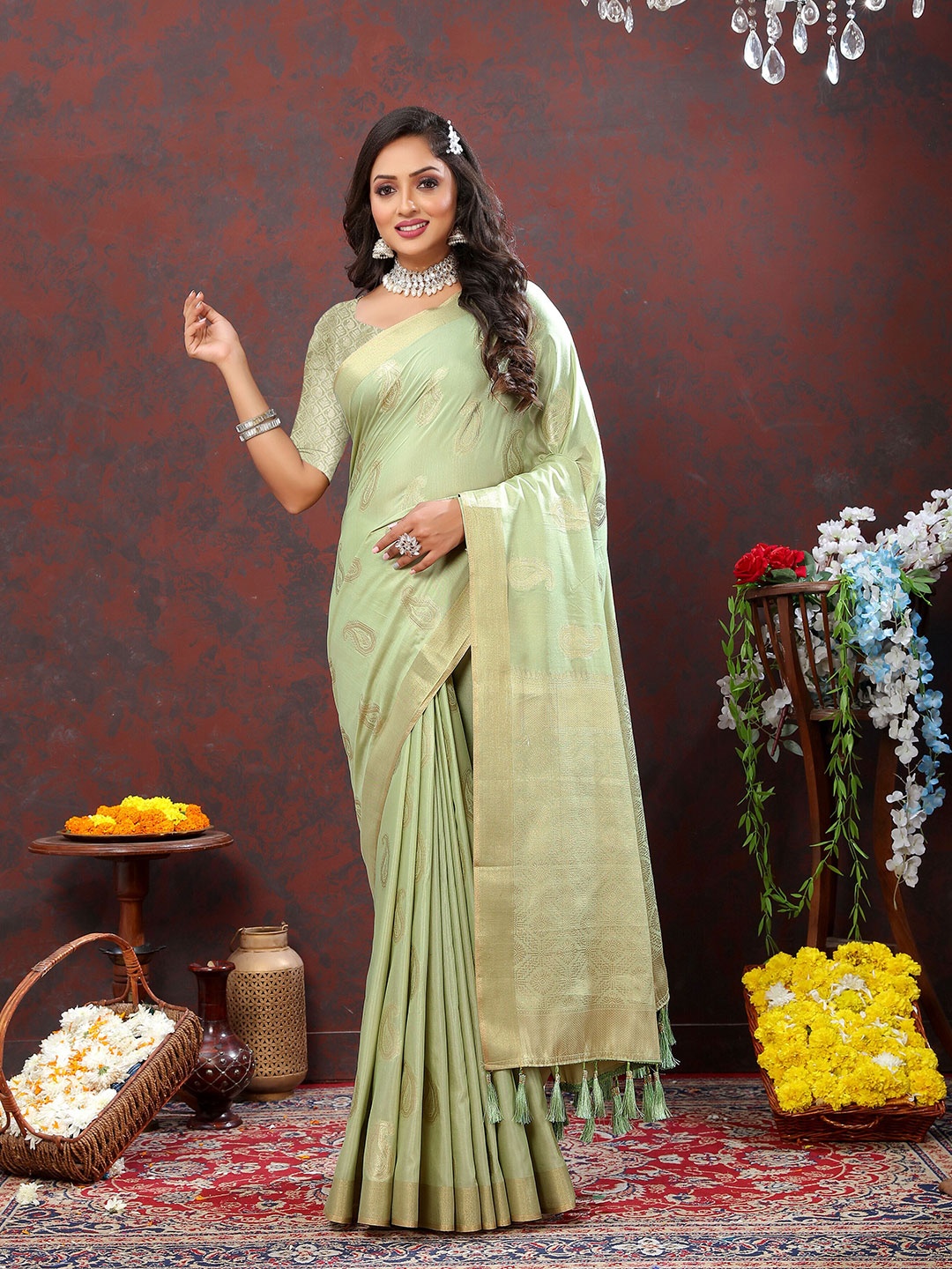 ZIBLON Ethnic Motifs Woven Design Zari Art Silk Kanjeevaram Saree, Green