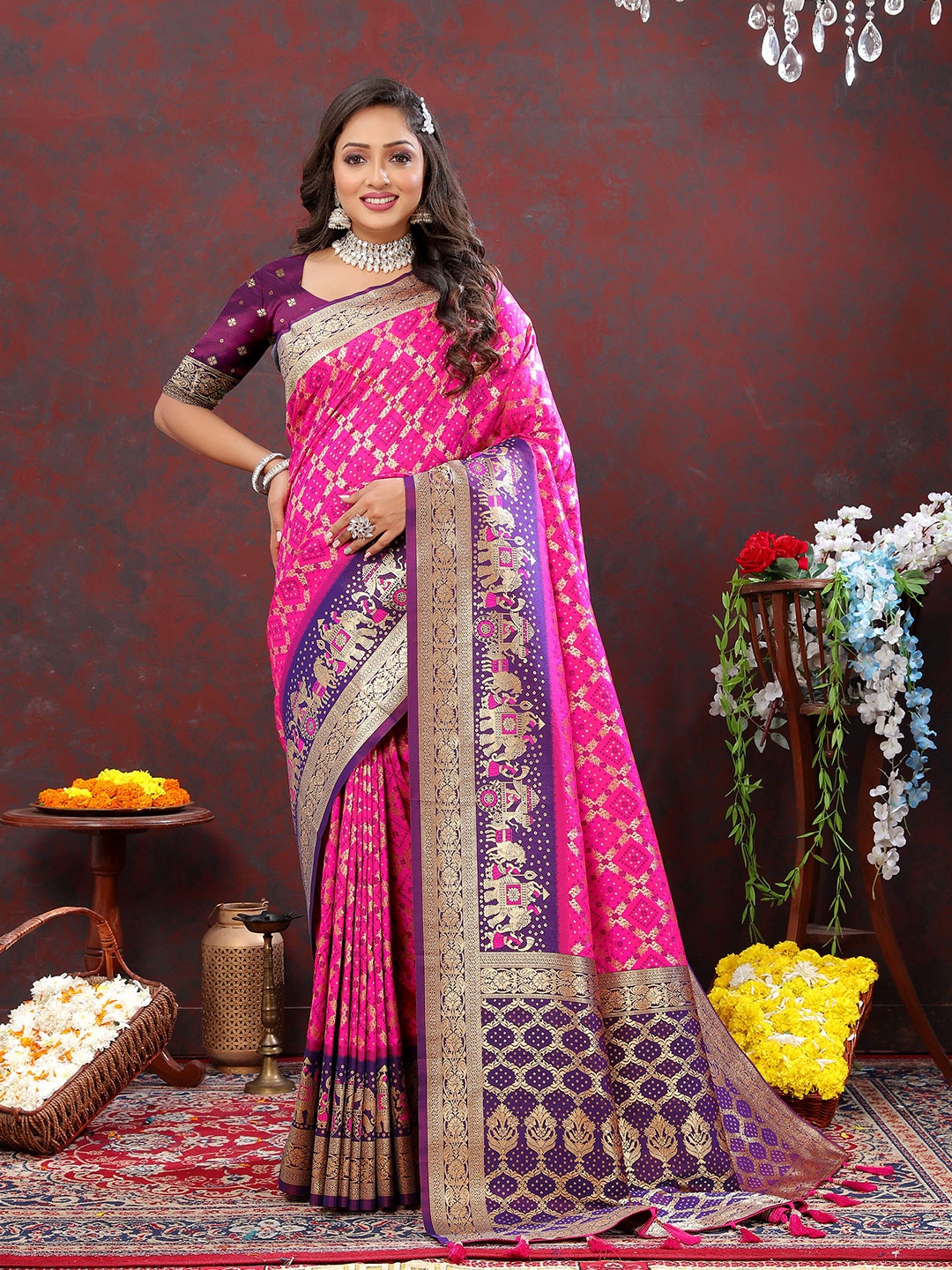 

ZIBLON Ethnic Motifs Woven Design Zari Art Silk Kanjeevaram Saree, Pink