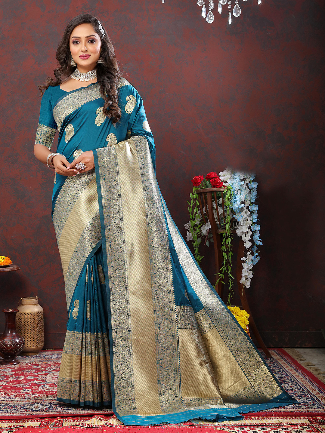 

ZIBLON Ethnic Motifs Woven Design Zari Art Silk Kanjeevaram Saree, Green