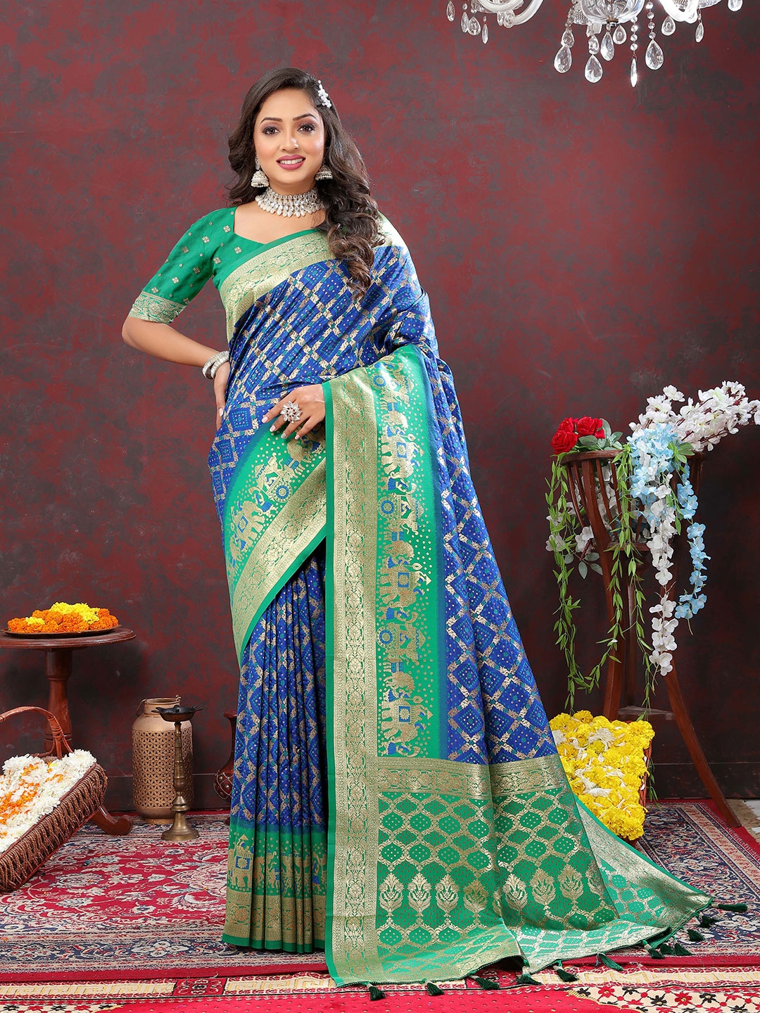 

ZIBLON Ethnic Motifs Woven Design Zari Pure Silk Kanjeevaram Saree, Blue