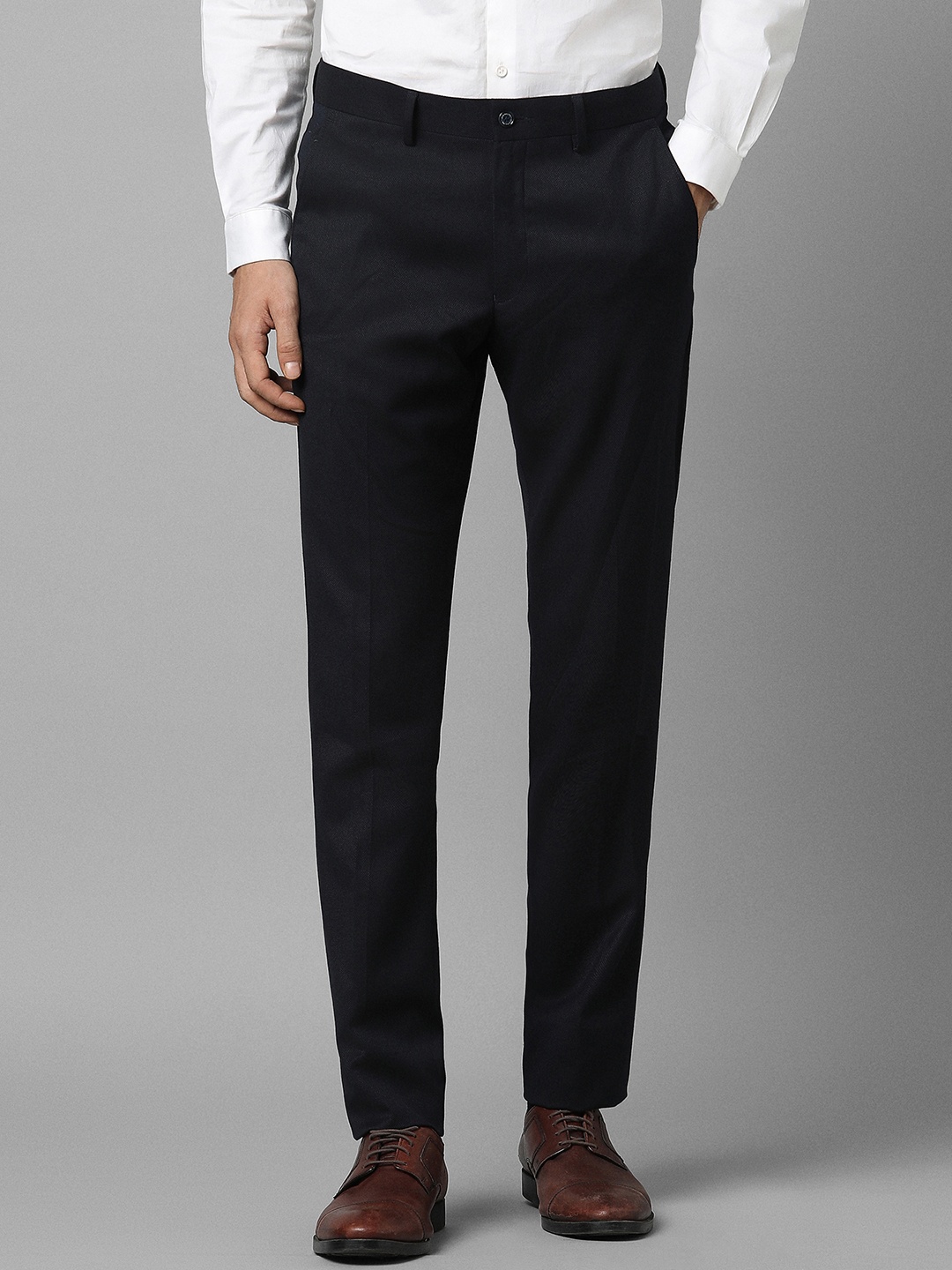 

Louis Philippe Men Mid-Rise Slim Fit Trousers, Black