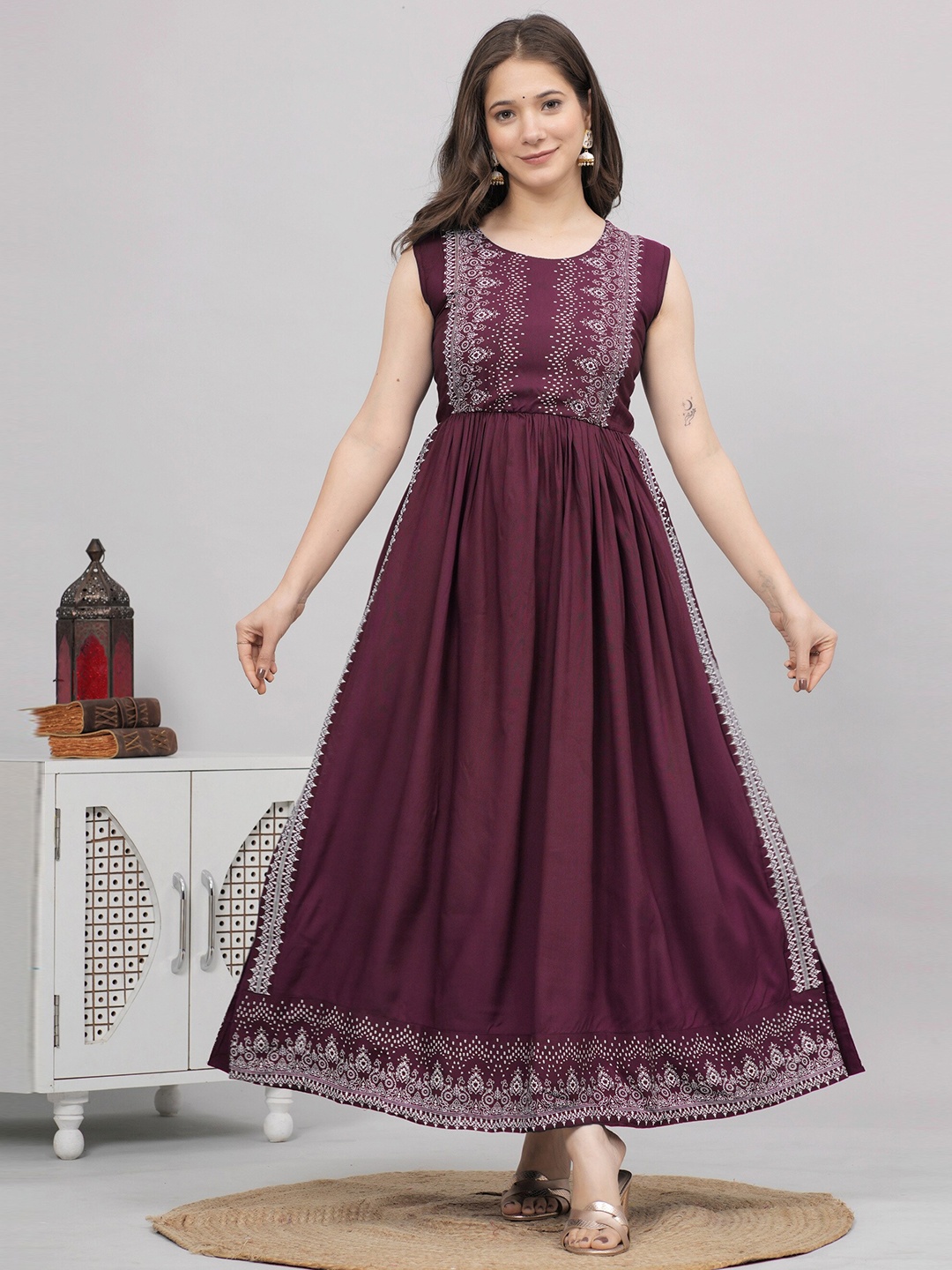 

DK FAB Women Maroon Printed Pleated Kurta with Trousers