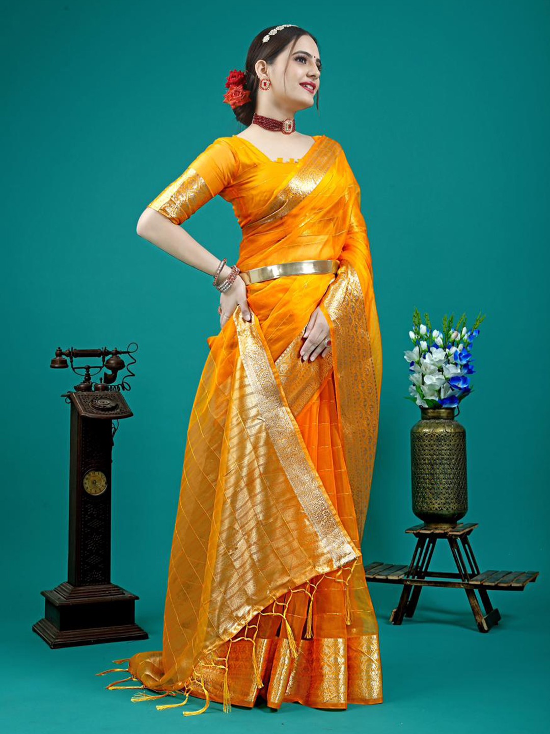 

Lyunica Floral Aari Work Organza Handloom Dharmavaram Saree, Yellow