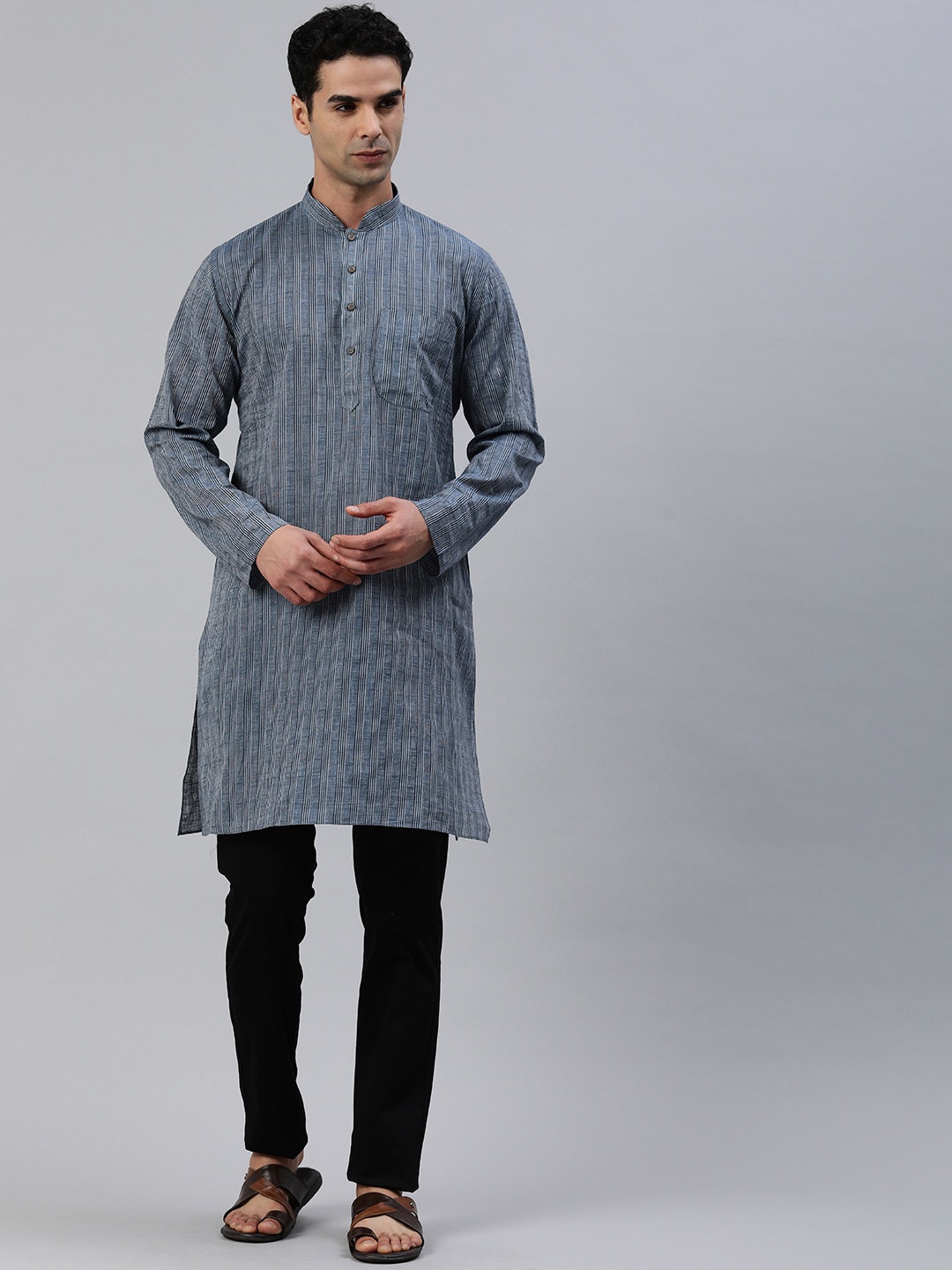 

Manthan Men Striped Mandarin Collar Kurta, Navy blue